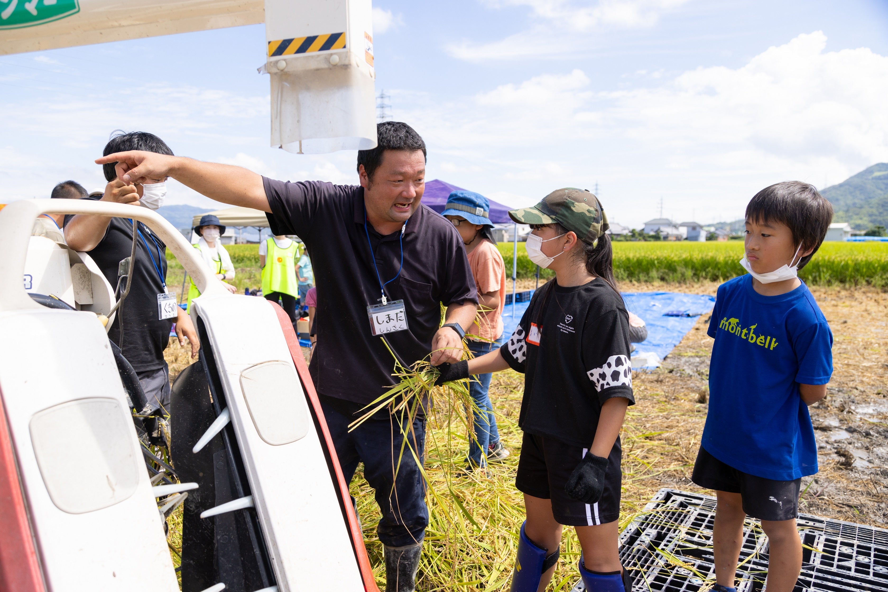 稲乾燥・脱穀・もみすりを見学