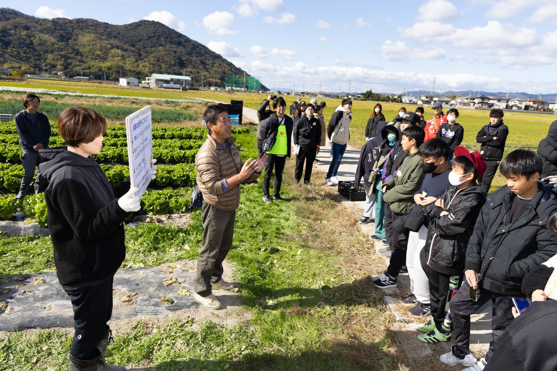 食を支える農業の大切さを学ぶ