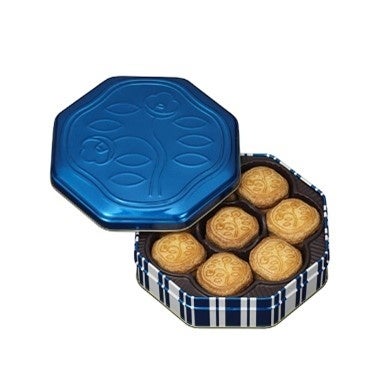 ブーム到来中！思わず笑顔になる「お菓子缶」