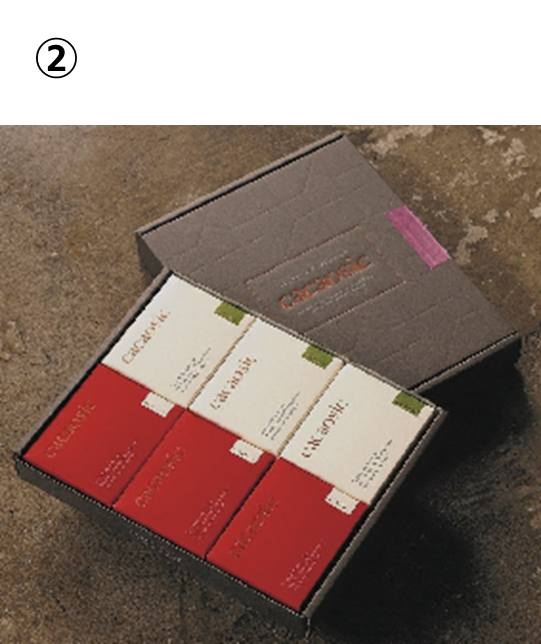 ふわっとほどける新食感の苺チョコレートサンドが登場