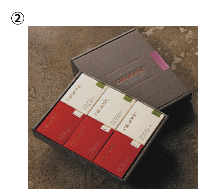 ふわっとほどける新食感の苺チョコレートサンドが登場