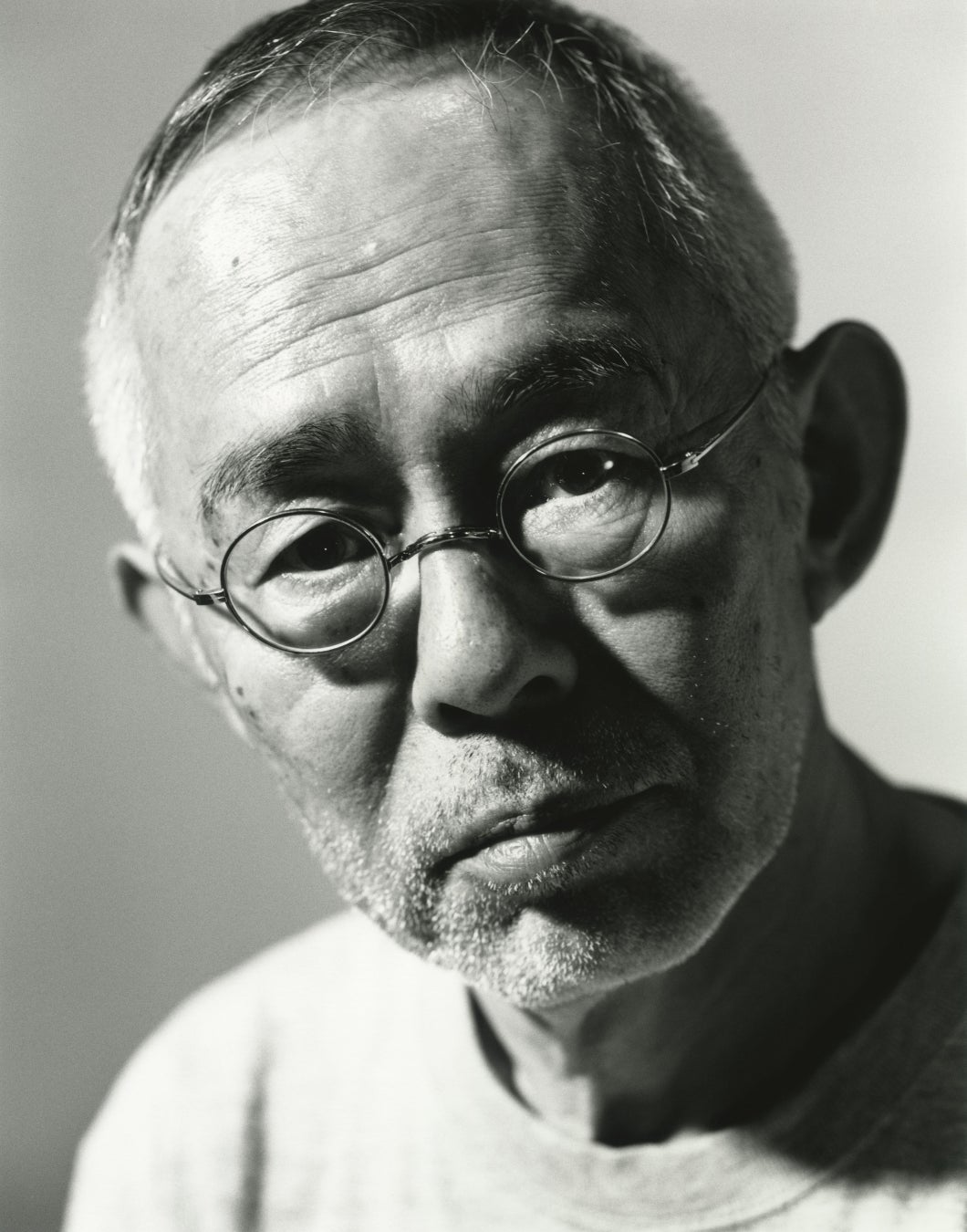 鈴木敏夫氏 撮影 荒木経惟