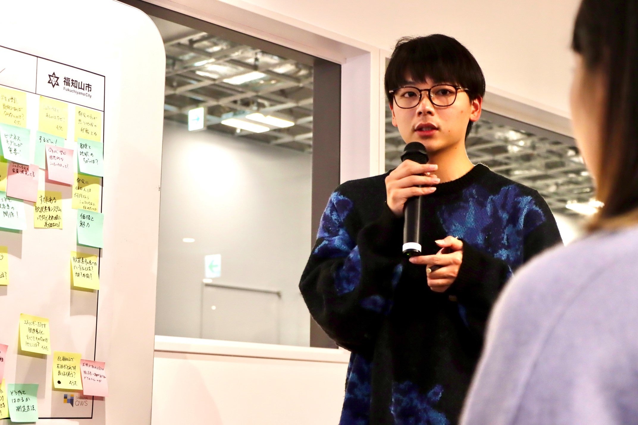 発表する福知山公立大生の様子