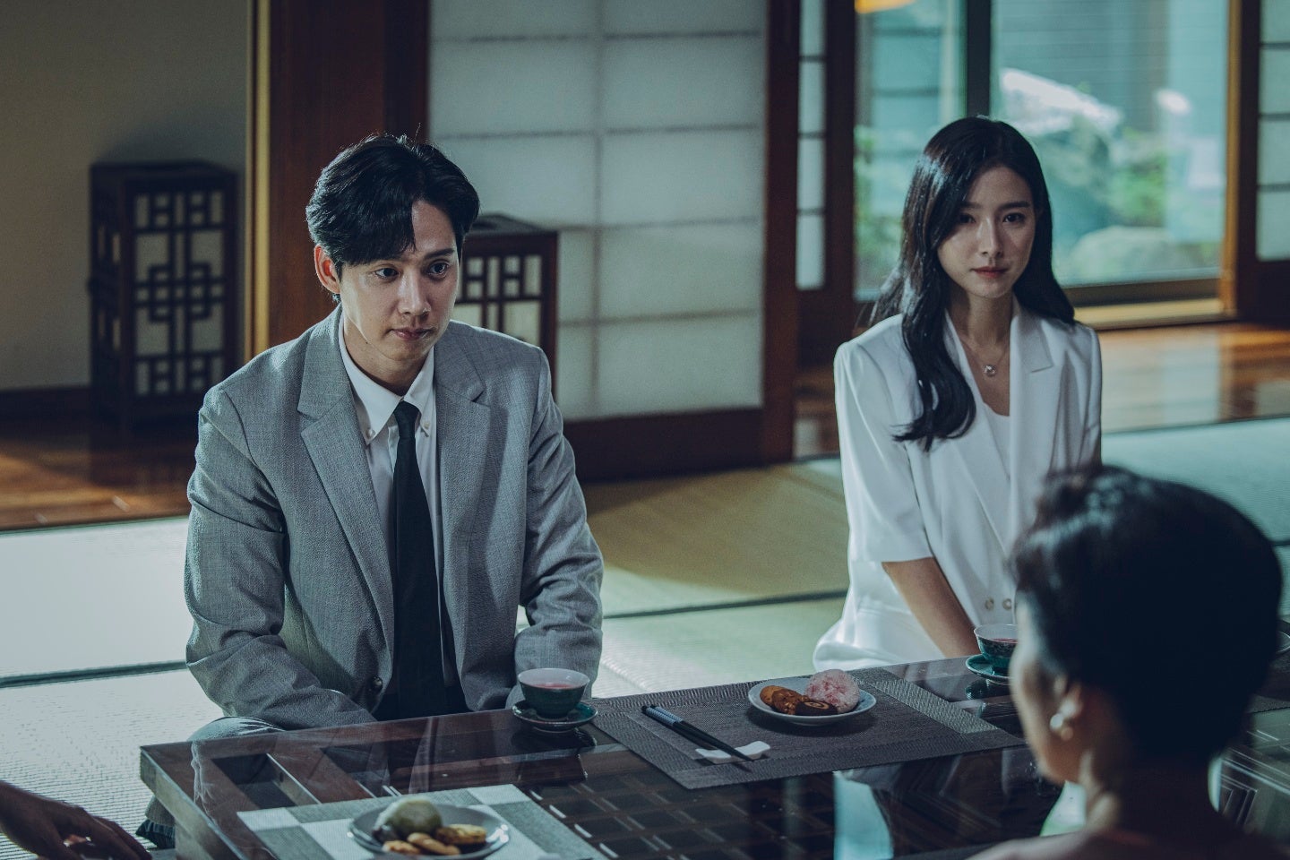 『テレビシネマ2022』第2話「流出者たち」Licensed Licensed by KBS Media Ltd. ⓒ 2022 KBS, Wavve. All rights reserved