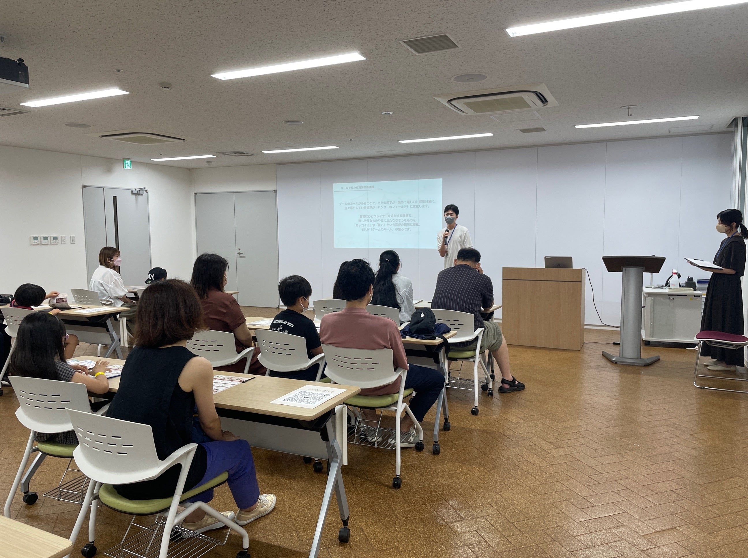 小学生のお子様とその保護者の方々に参加していただきました。