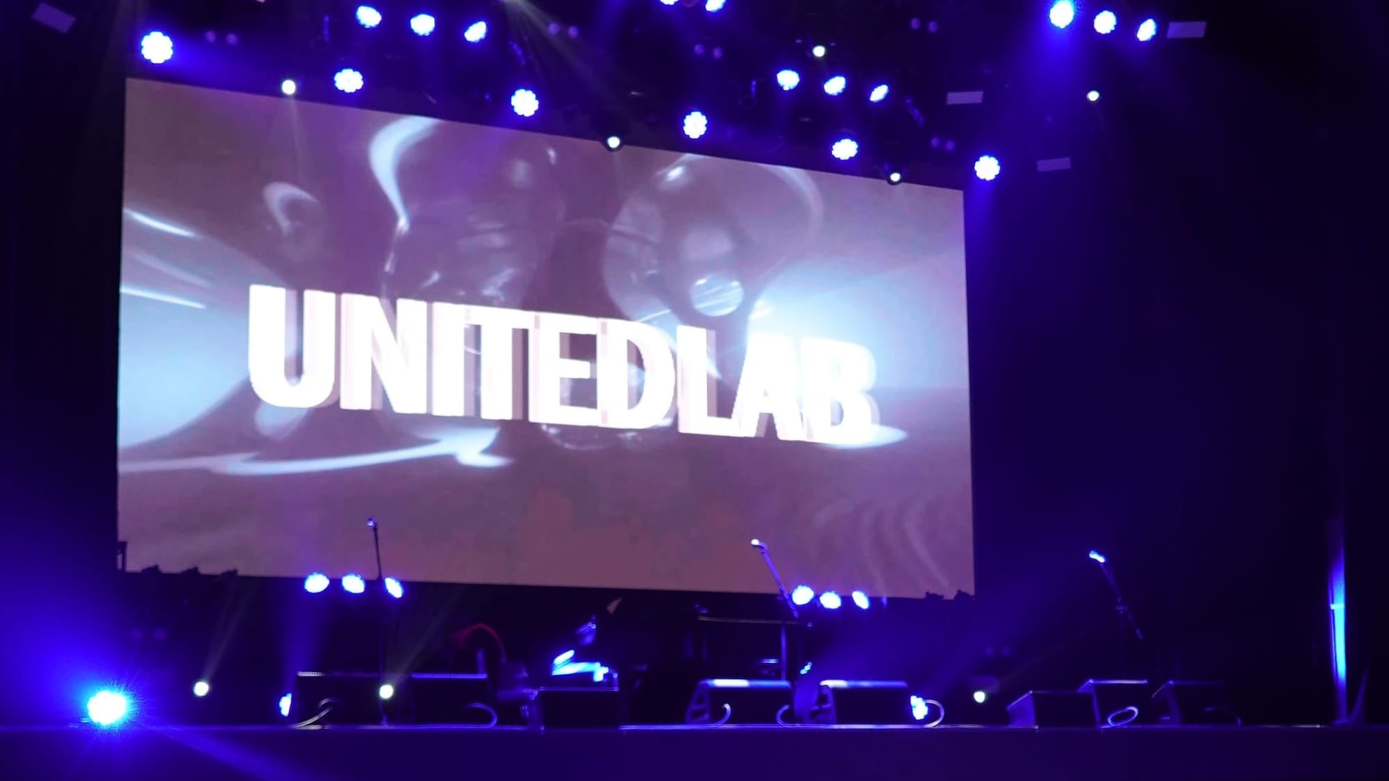 United Lab Rx 福岡市都心に位置するUNITEDLABはアジアをはじめ様々な海外アーティストの公演やアートイベントの開催が増加し、注目を集めている ...