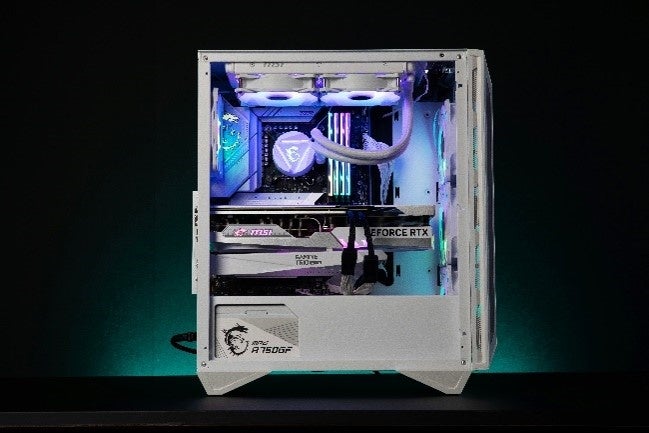 MSI、初となるホワイトデザインの冷却クーラーを採用した
