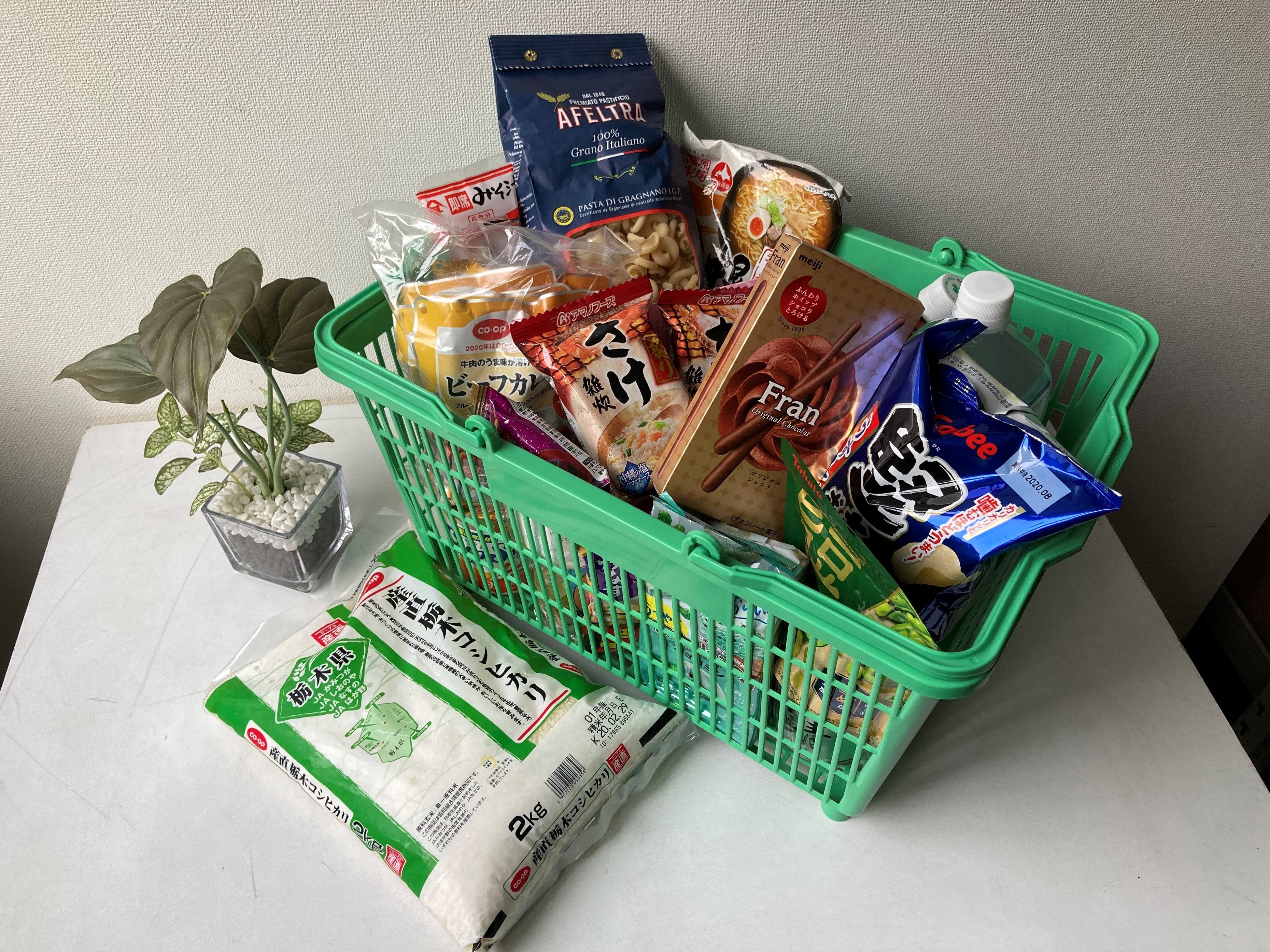 配付する食品の例