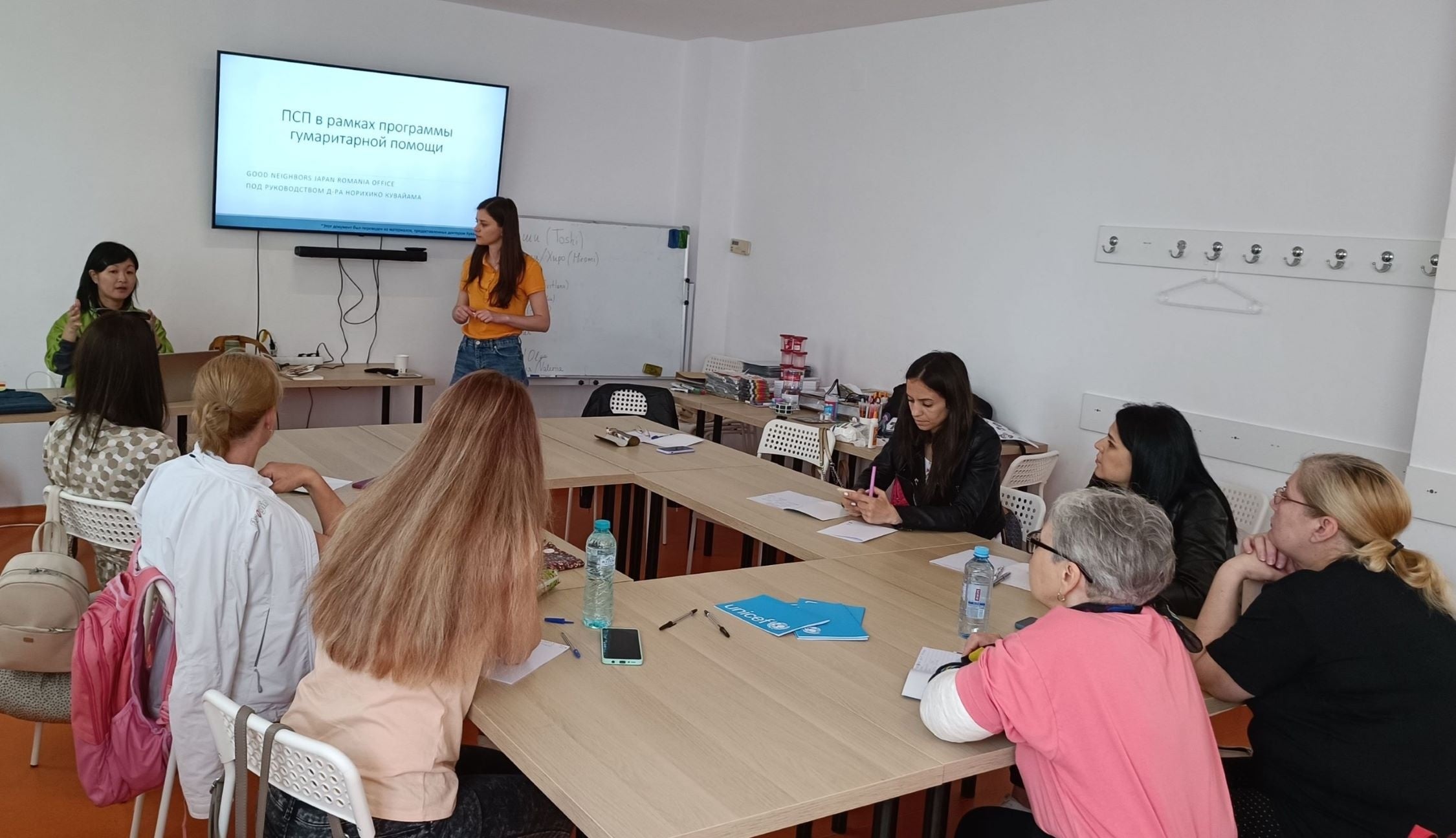 ファシリテーターへの研修の様子