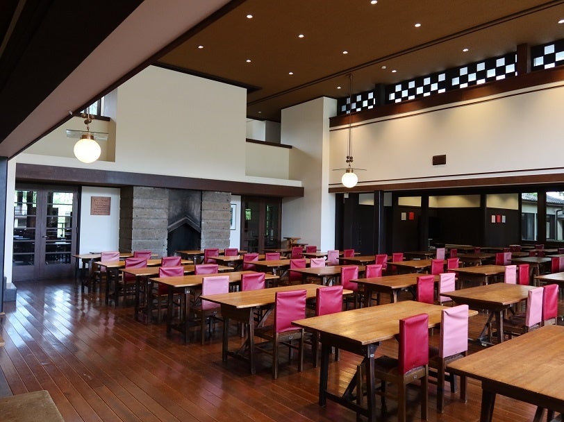 女子部食堂（内観）