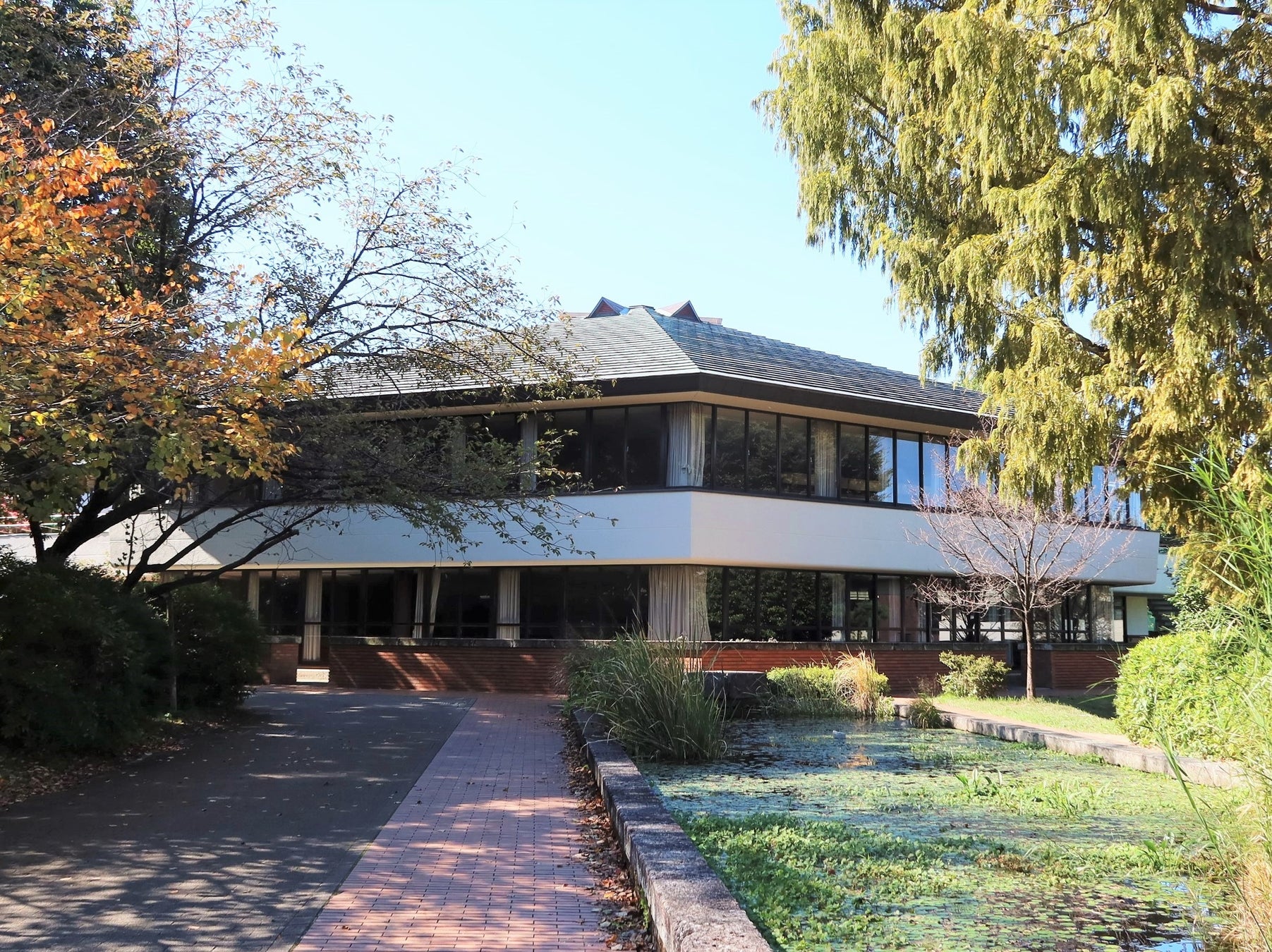 会場の自由学園記念講堂(遠藤楽設計)