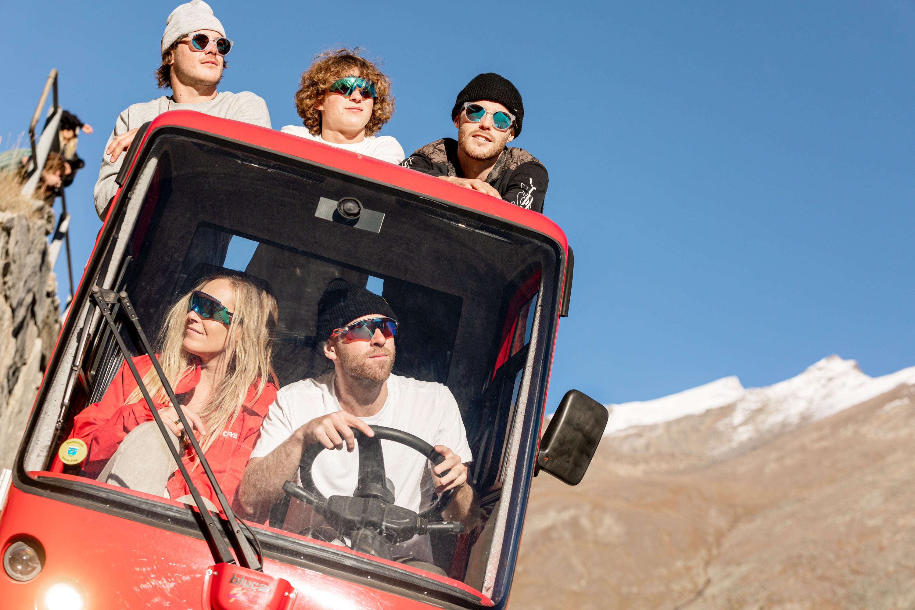 Oakley_UNITY COLLECTION_CAMPAIGN IMAGE 