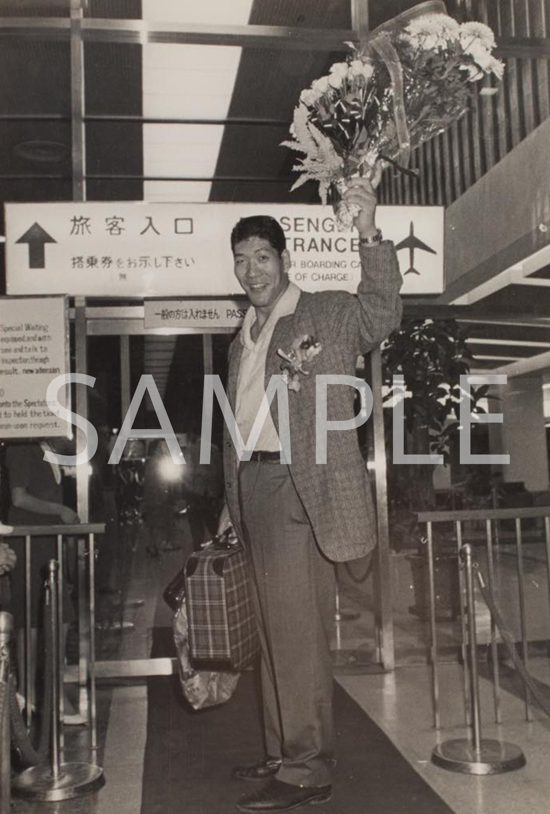 ※ポストカードの絵柄は予定です