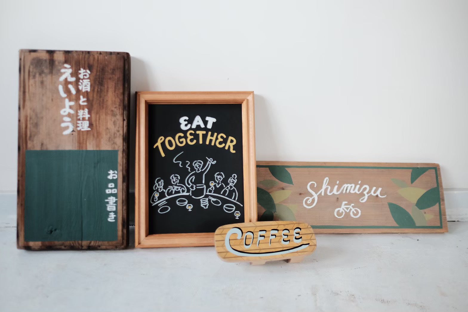 「WHW!」のオーダー看板