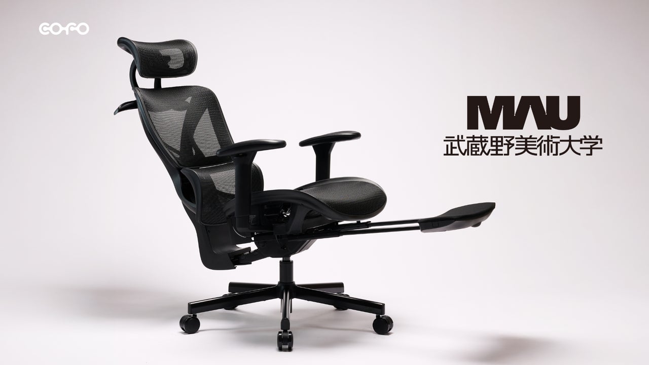 COFOの大人気モデル「COFO Chair Lite」が武蔵野美術大学の美術館 COFOの大人気モデル「COFO Chair Lite」が武蔵野美術大学の美術館
