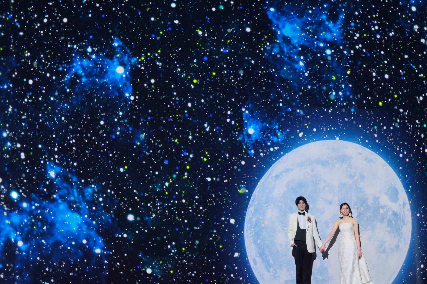 恋と深空 セイヤ Weddingタペストリー ベスト-アニバーサリーとコニカミノルタプラネタリアTOKYOが共同