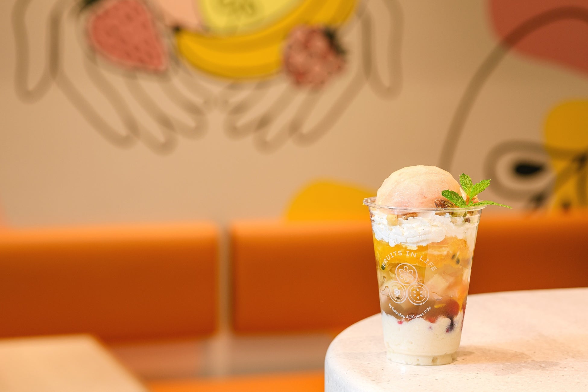 果物専門店が手掛けるジュースバー デリ Fruits In Life 完熟桃のヴィーガンパフェ デトックススムージーを7 1より販売 青木フルーツホールディングス株式会社のプレスリリース 果物専門店が手掛けるジュースバー デリ Fruits In Life 完熟桃のヴィーガンパフェ デトックススムージーを7 1より販売 青木フルーツホールディングス株式会社のプレスリリース