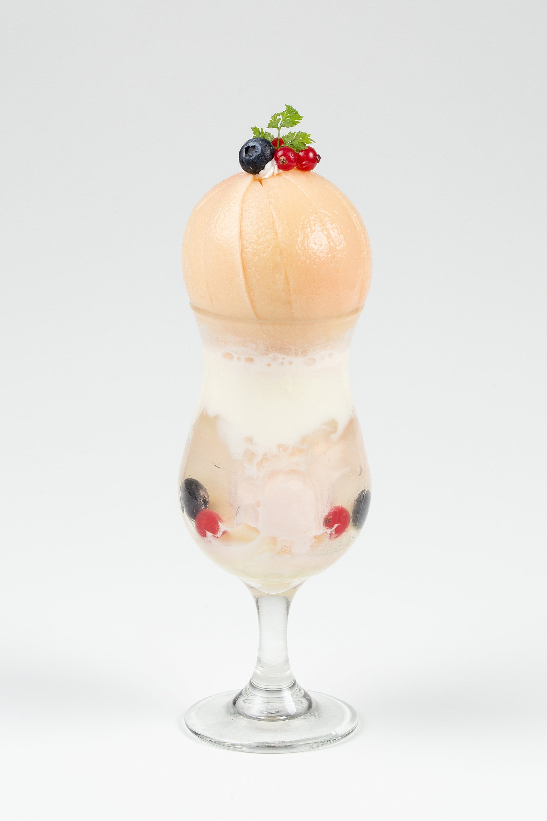 『まるごと桃パフェ』