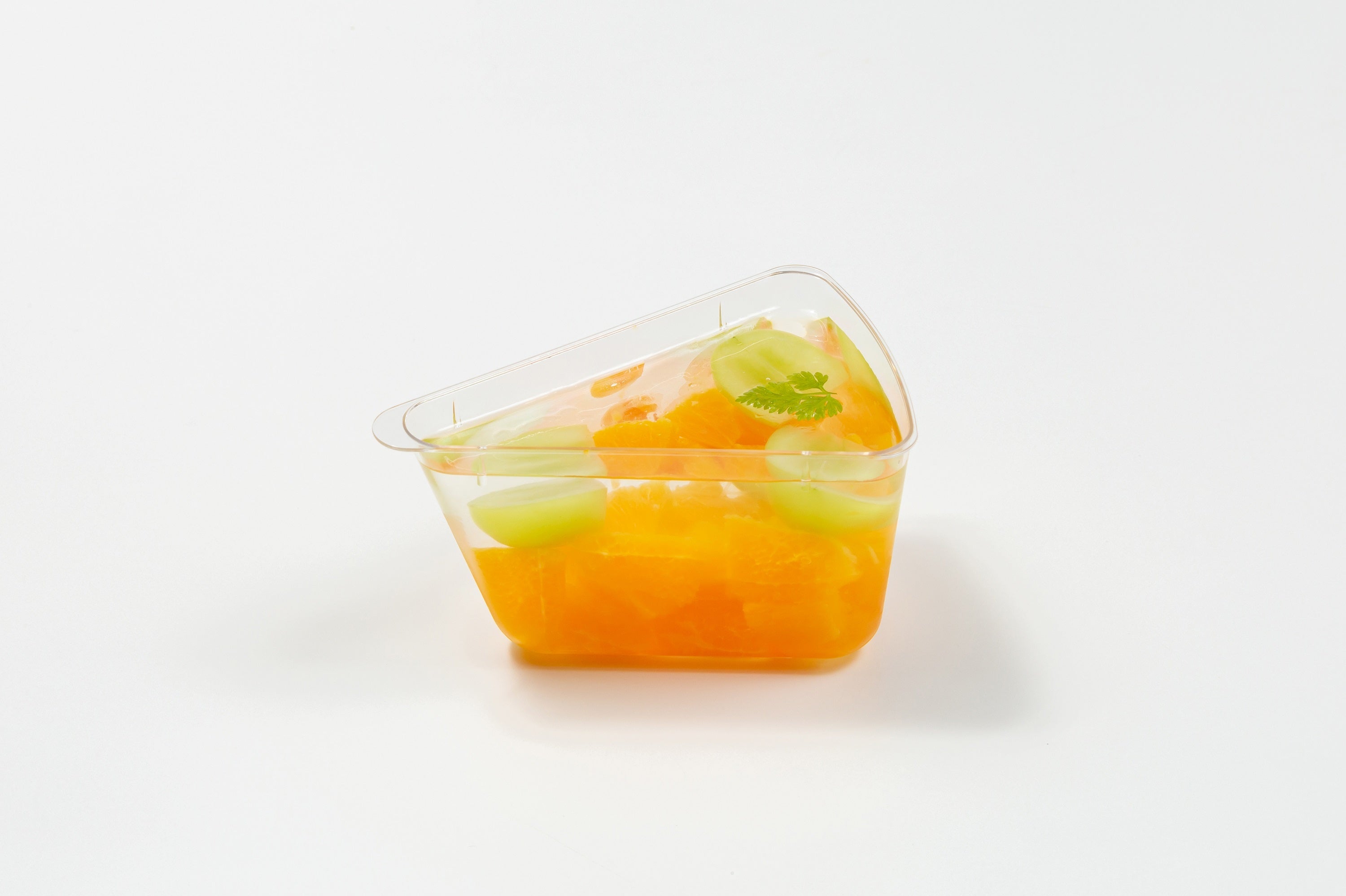 『シャインマスカットとオレンジのパニエ』