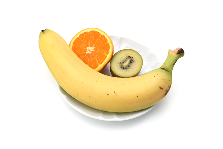②バナナ1本×キウイ半玉×オレンジ半玉