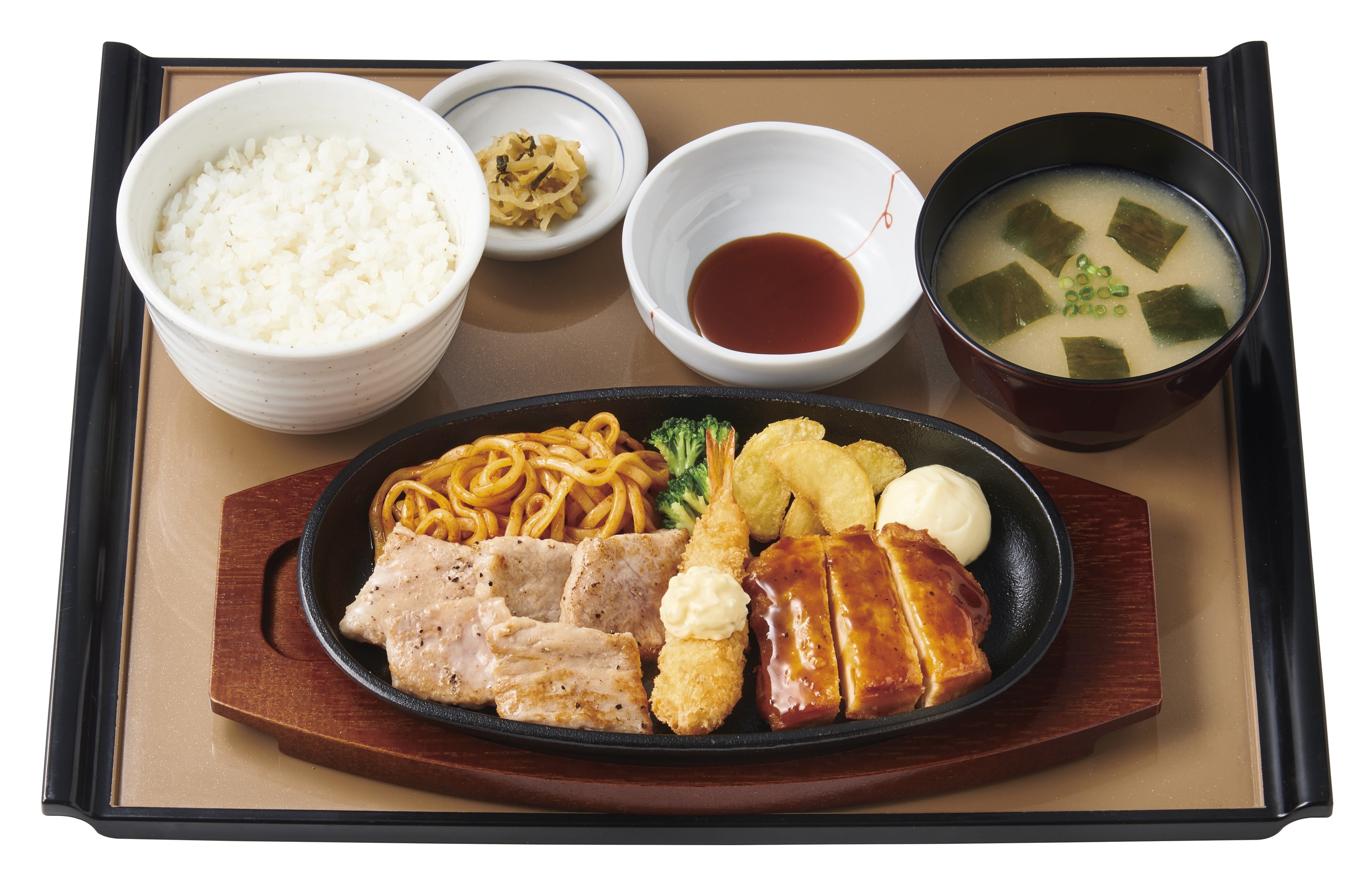 ポークカットステーキミックス定食 930円