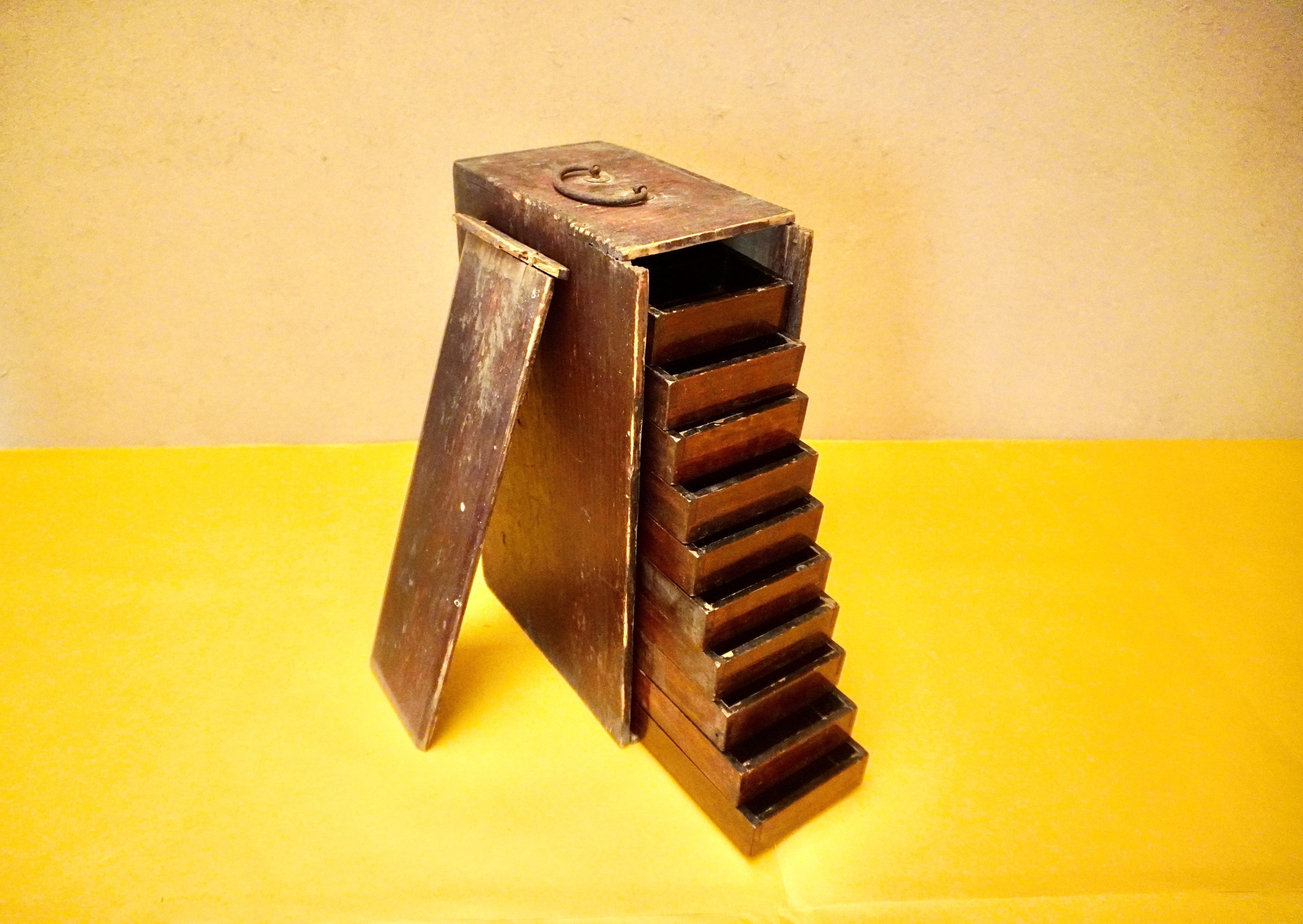 芝居見物に持参していた「提げ重」