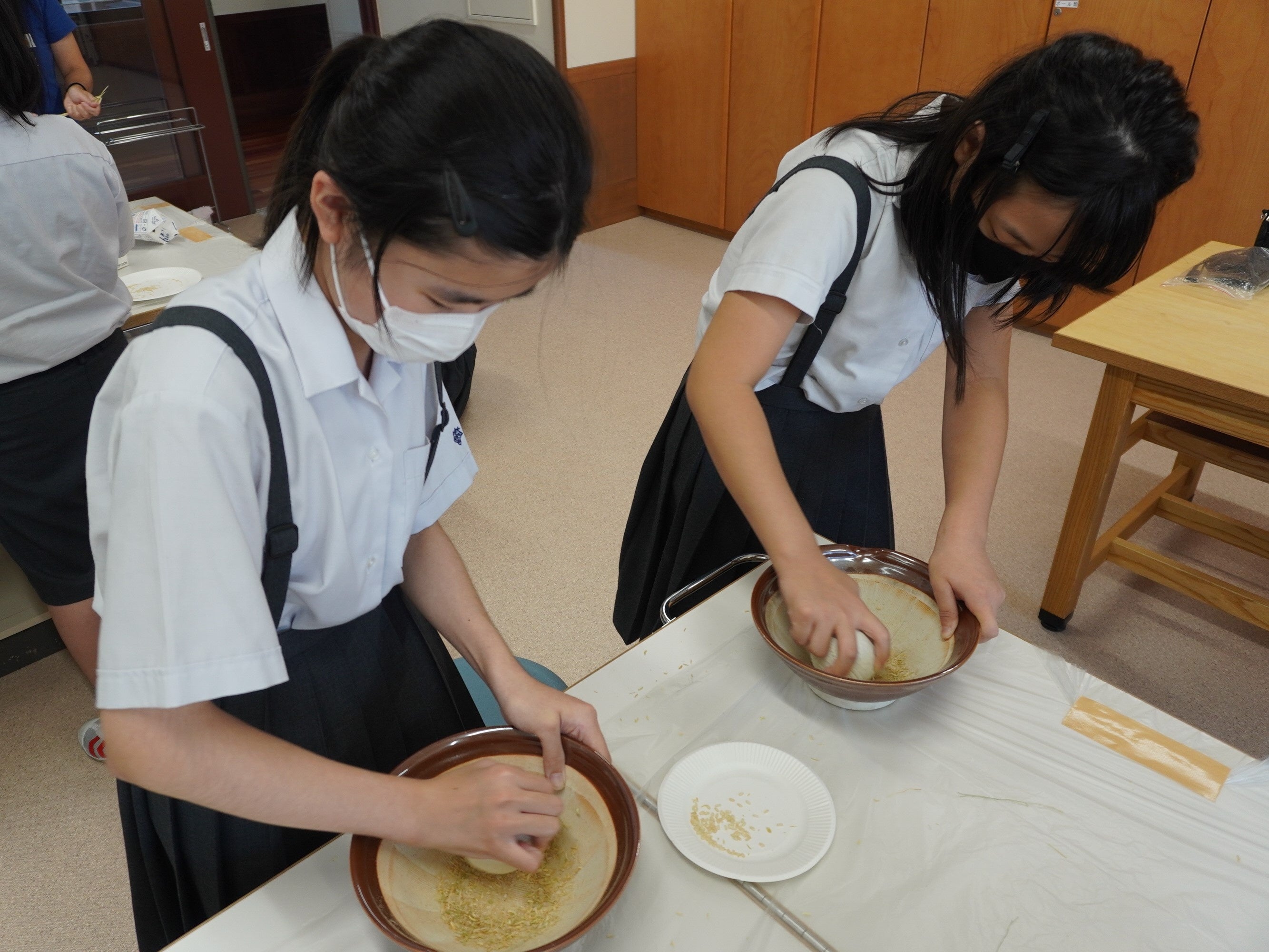 9月27日　脱穀・籾摺り