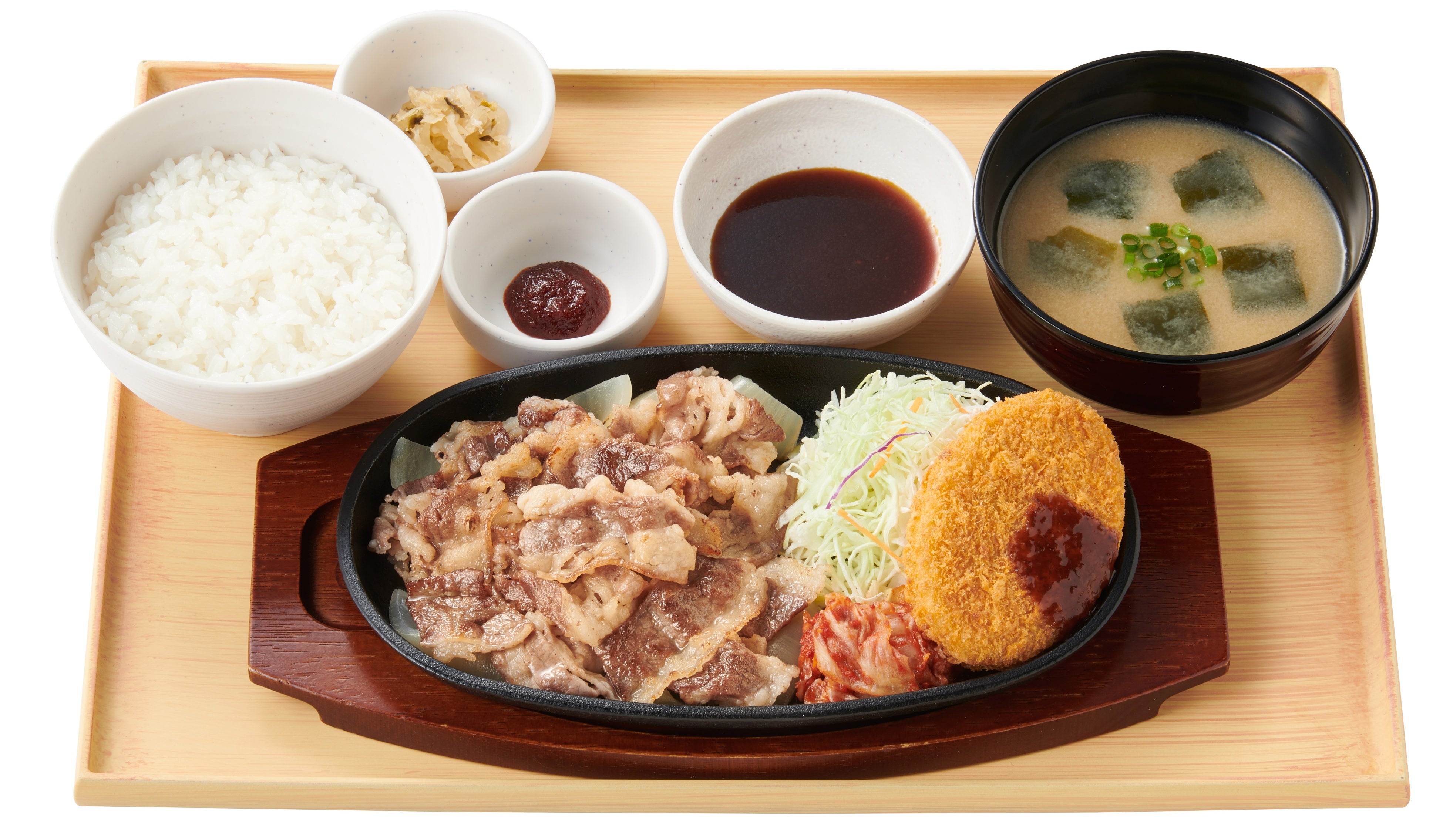 【コロッケ付】カルビ焼肉定食 　1,090円