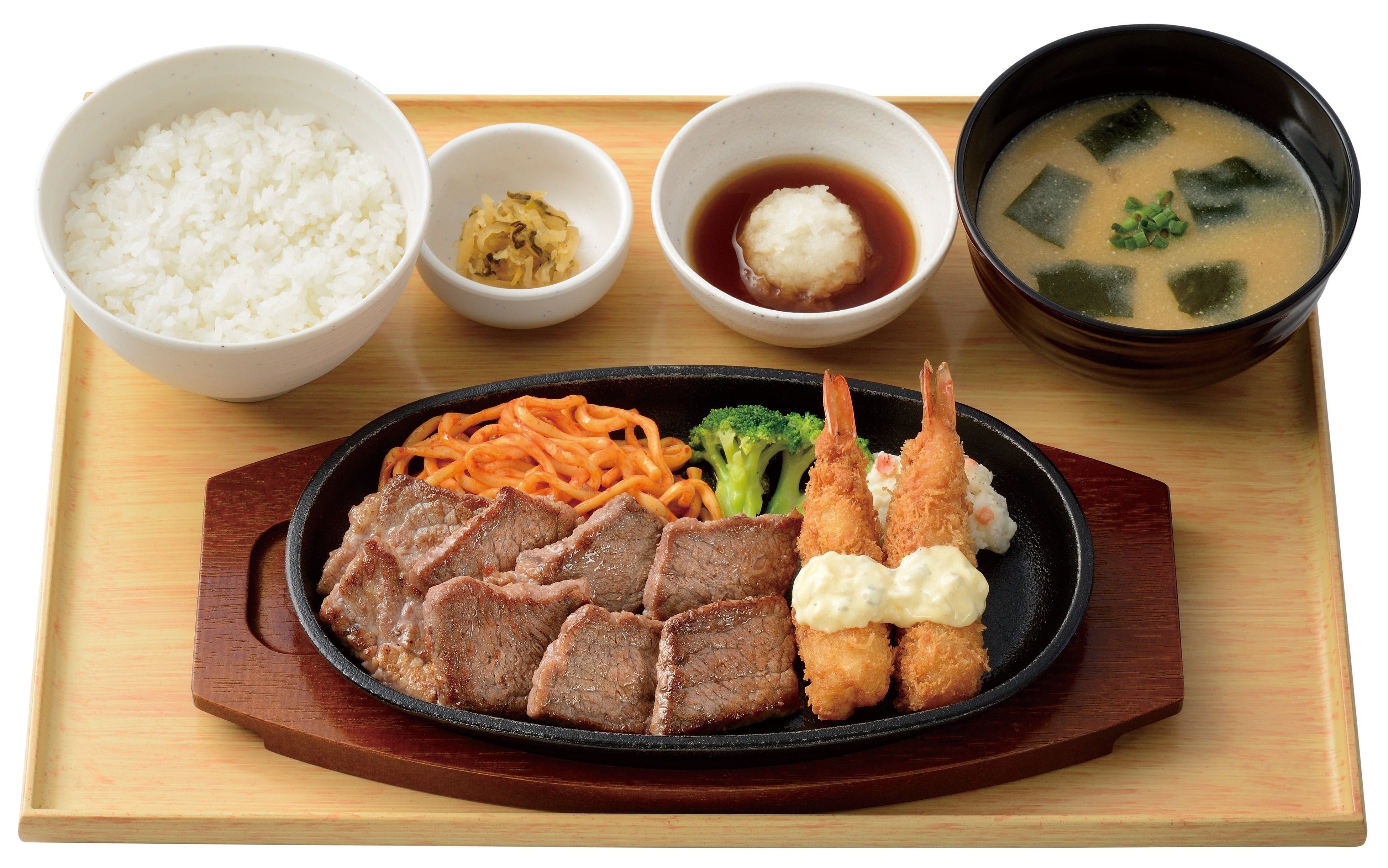 ブラックアンガスビーフのカットステーキとエビフライの定食【おろしぽん酢】 1,630円