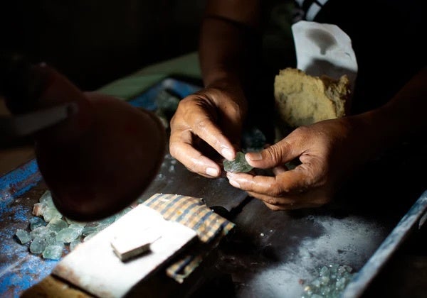 ビズー独自のルートで仕入れ