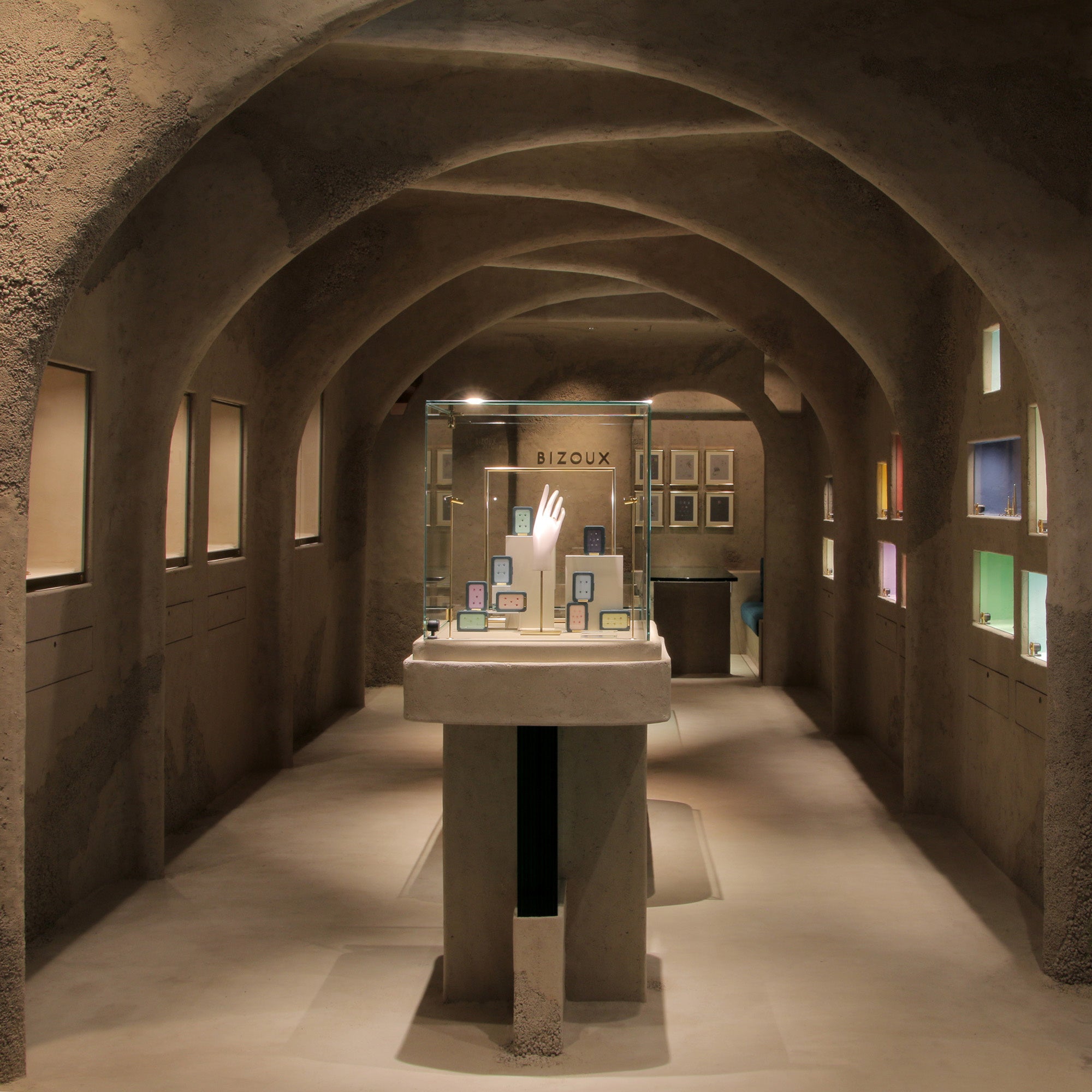 ビズー表参道店（表参道ヒルズB1F）