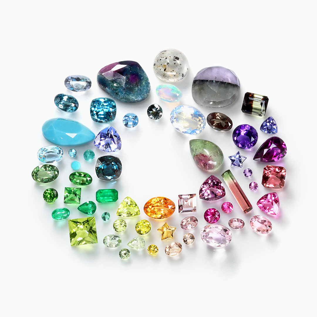 上質で多彩な天然石を、世界中から買い付け