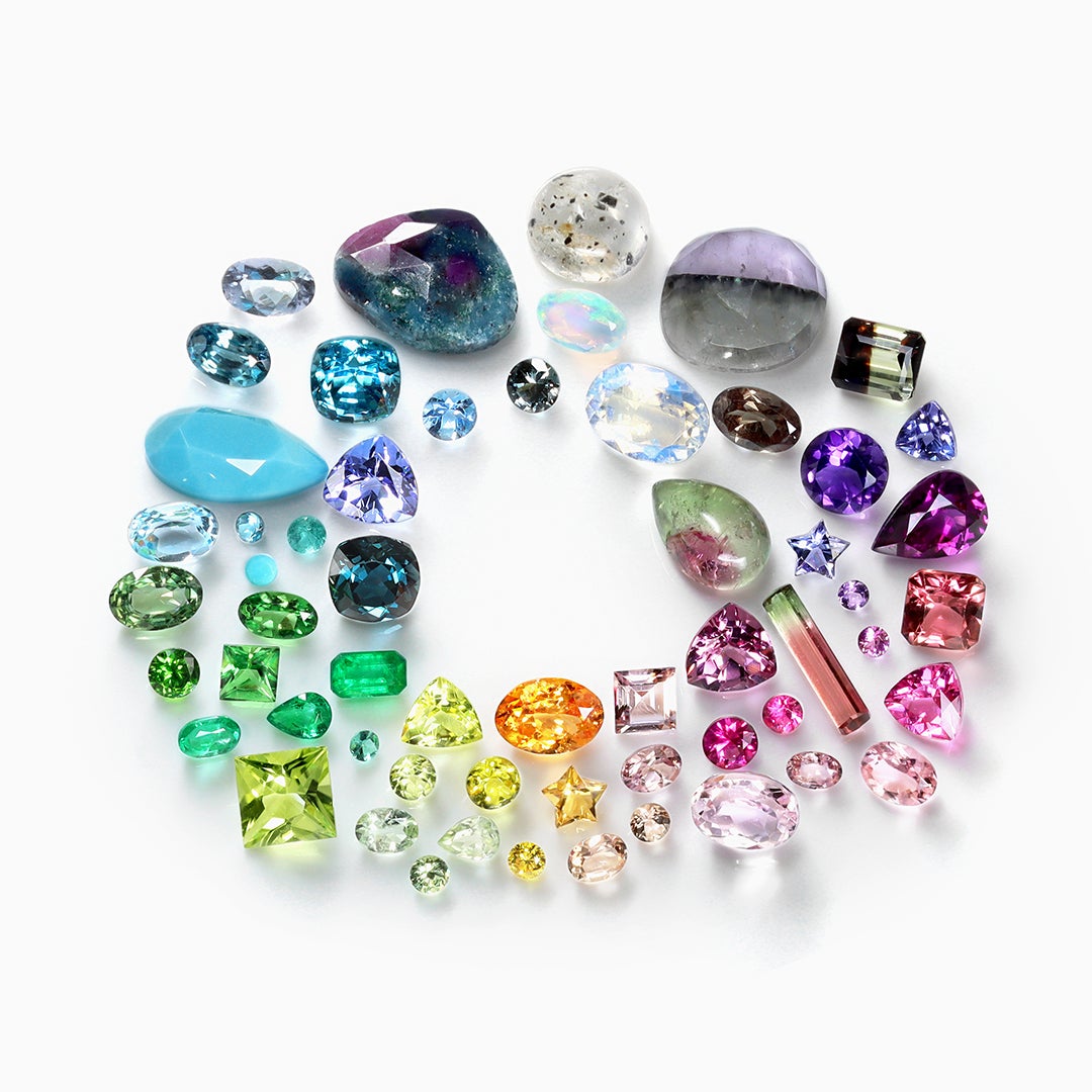 上質で多彩な天然石を、世界中から買い付け