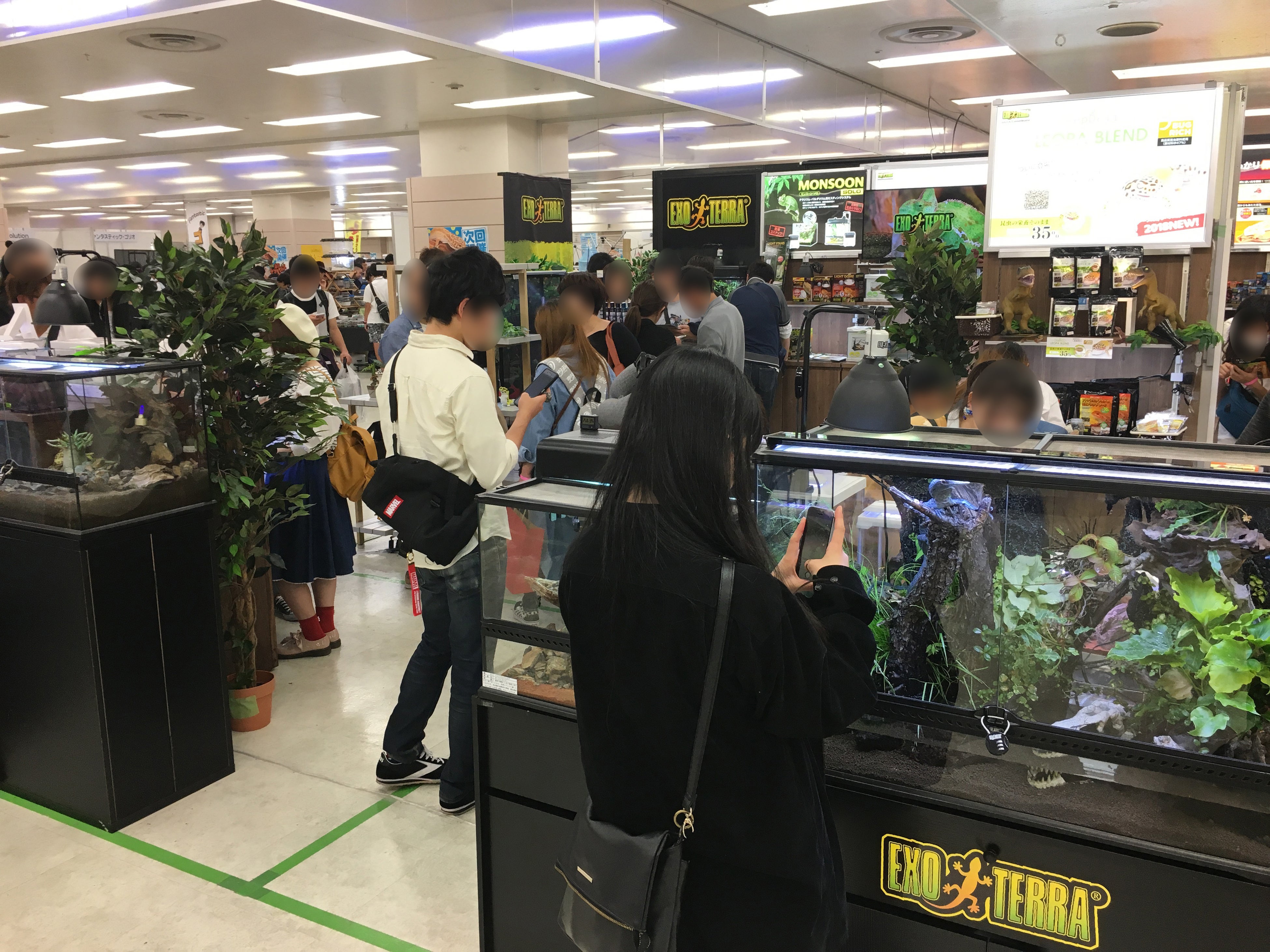 ペット関連商品も多数展示