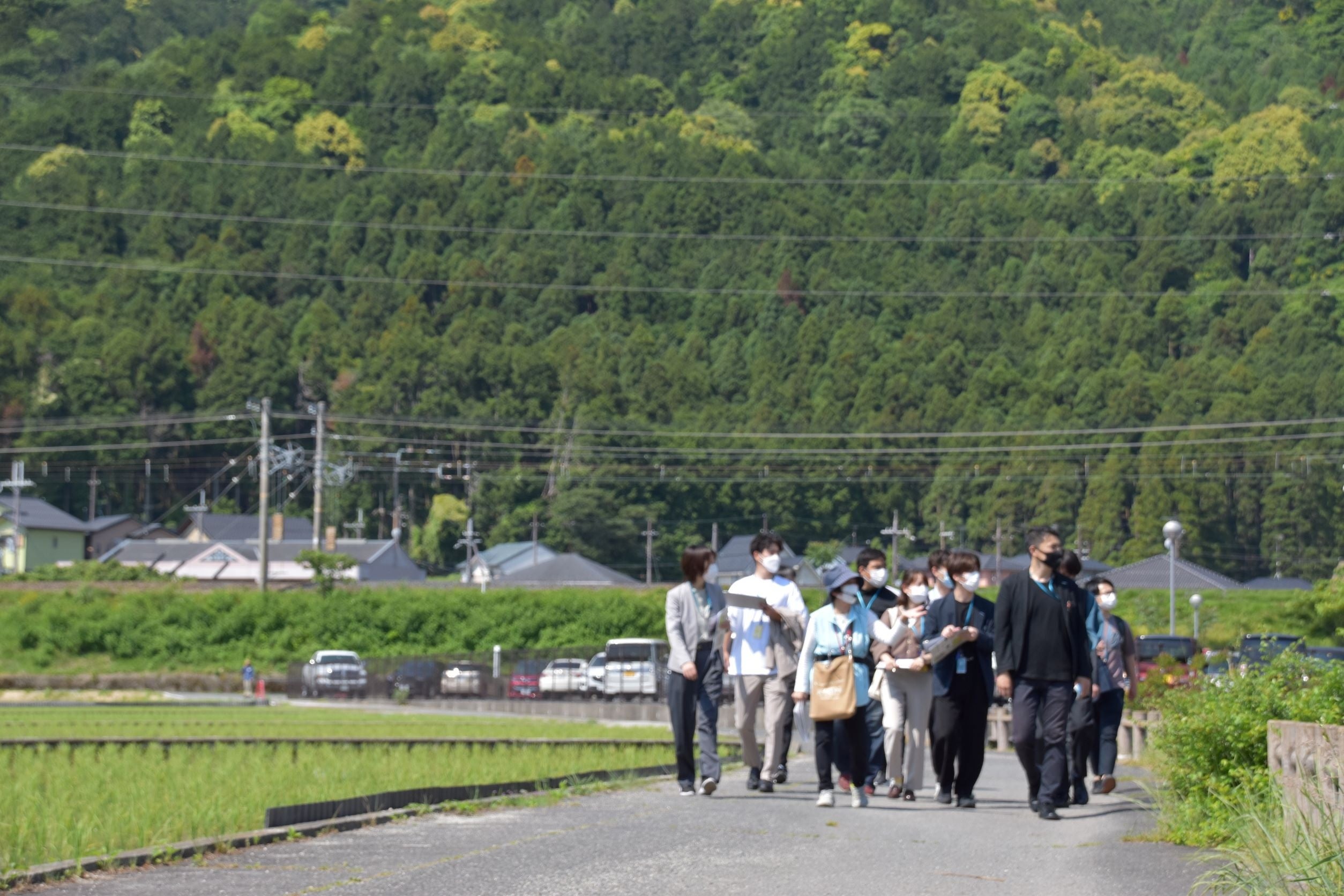 地域のまちあるきガイドから、高島周辺の歴史や地理的文化を学ぶフィールドワーク