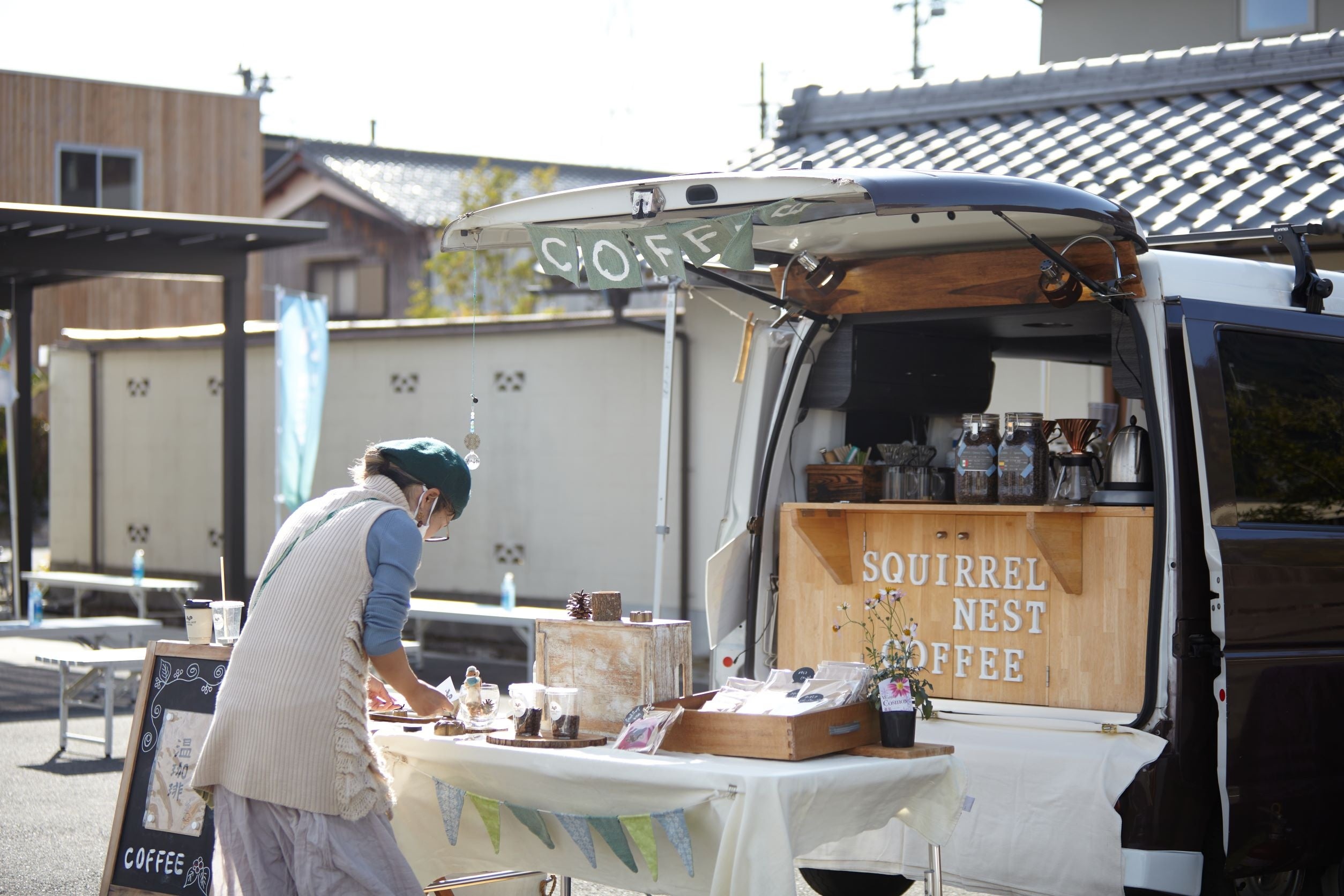 「ｈａｒｖｅｓｔ」をテーマに、食を楽しむキッチンカーやテントが多数出店！