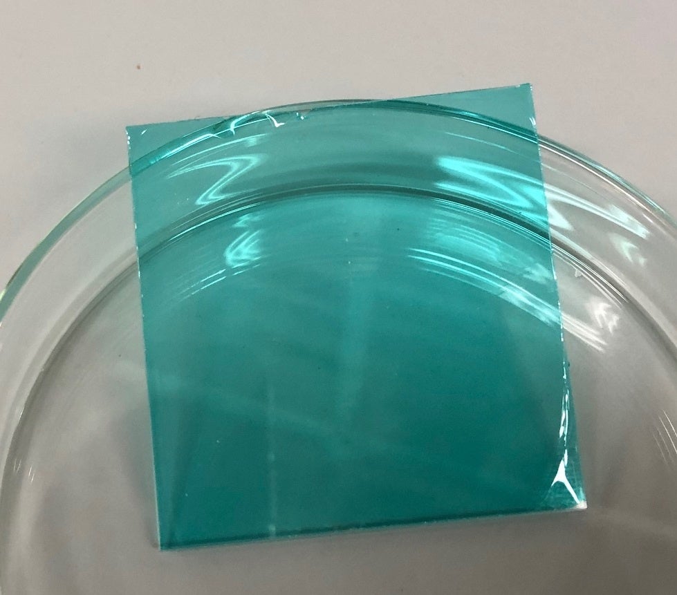 図2.  本開発品をコートしたPMMA板