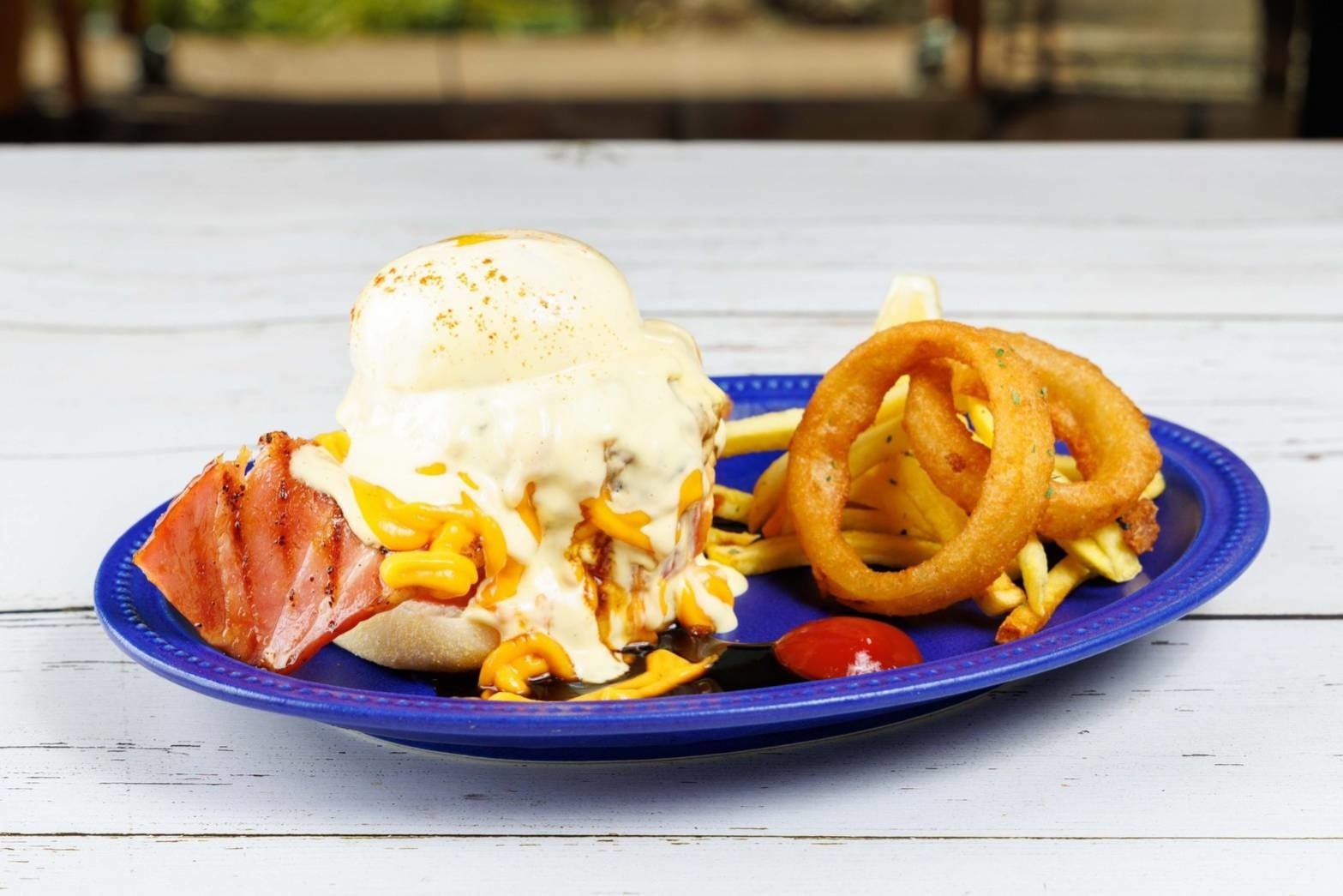 New Yorkベーコンチーズバーグ　¥1,200