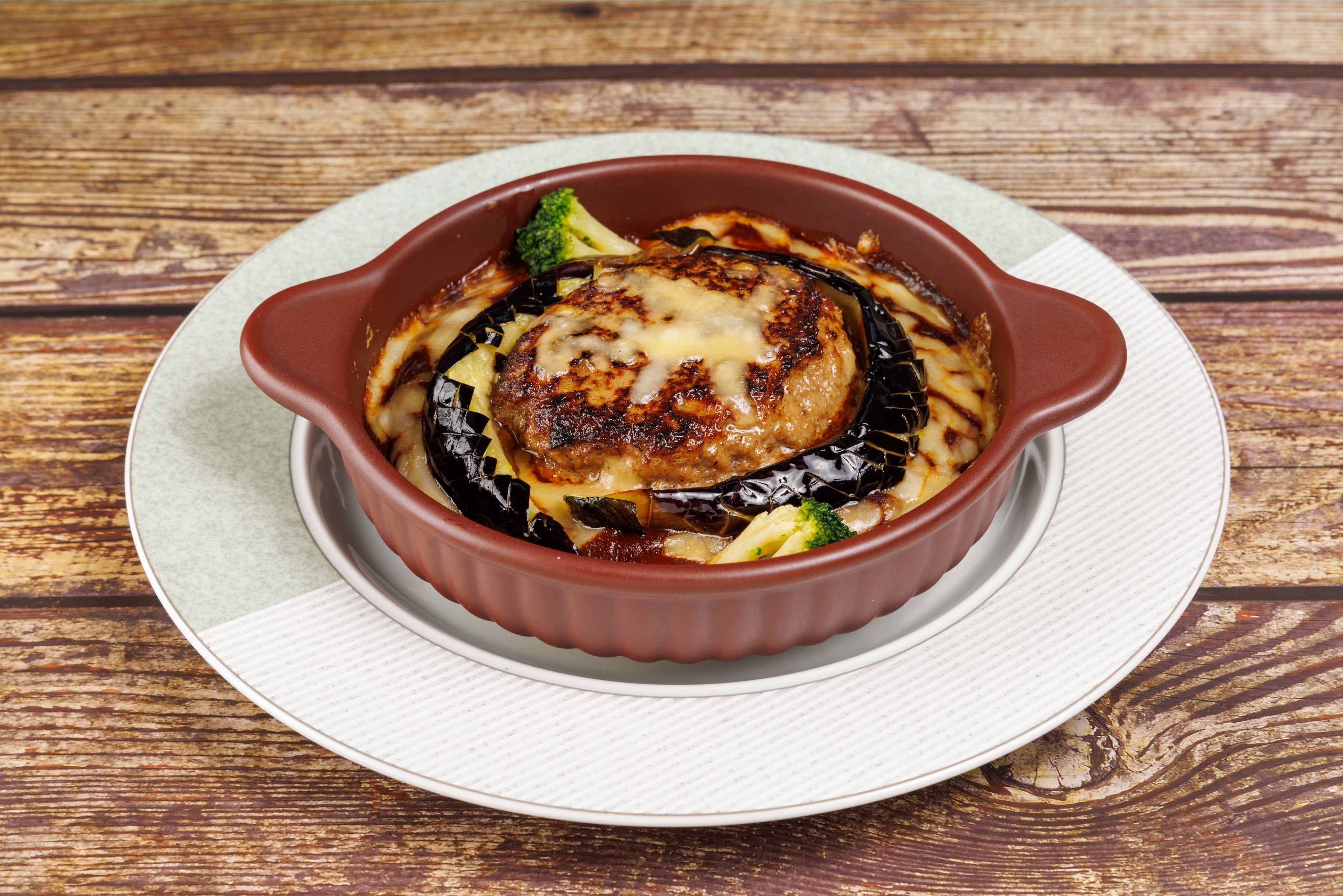 デミグラスハンバーグドリア