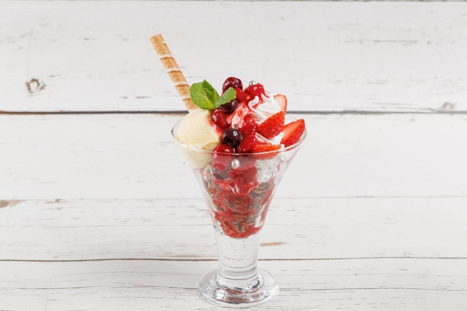 ベリーベリーパフェ