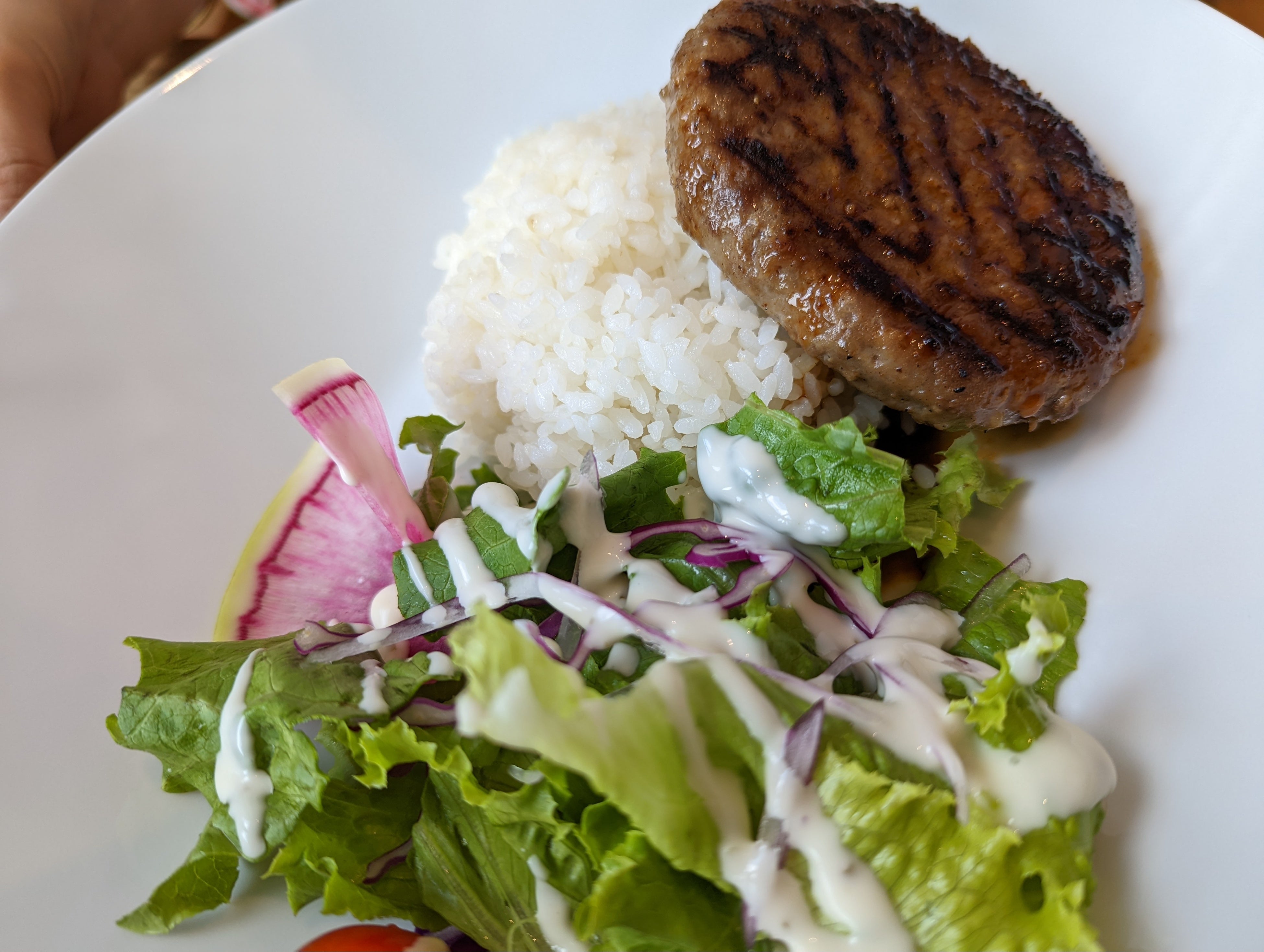 ビーフハンバーグプレート　1,104円