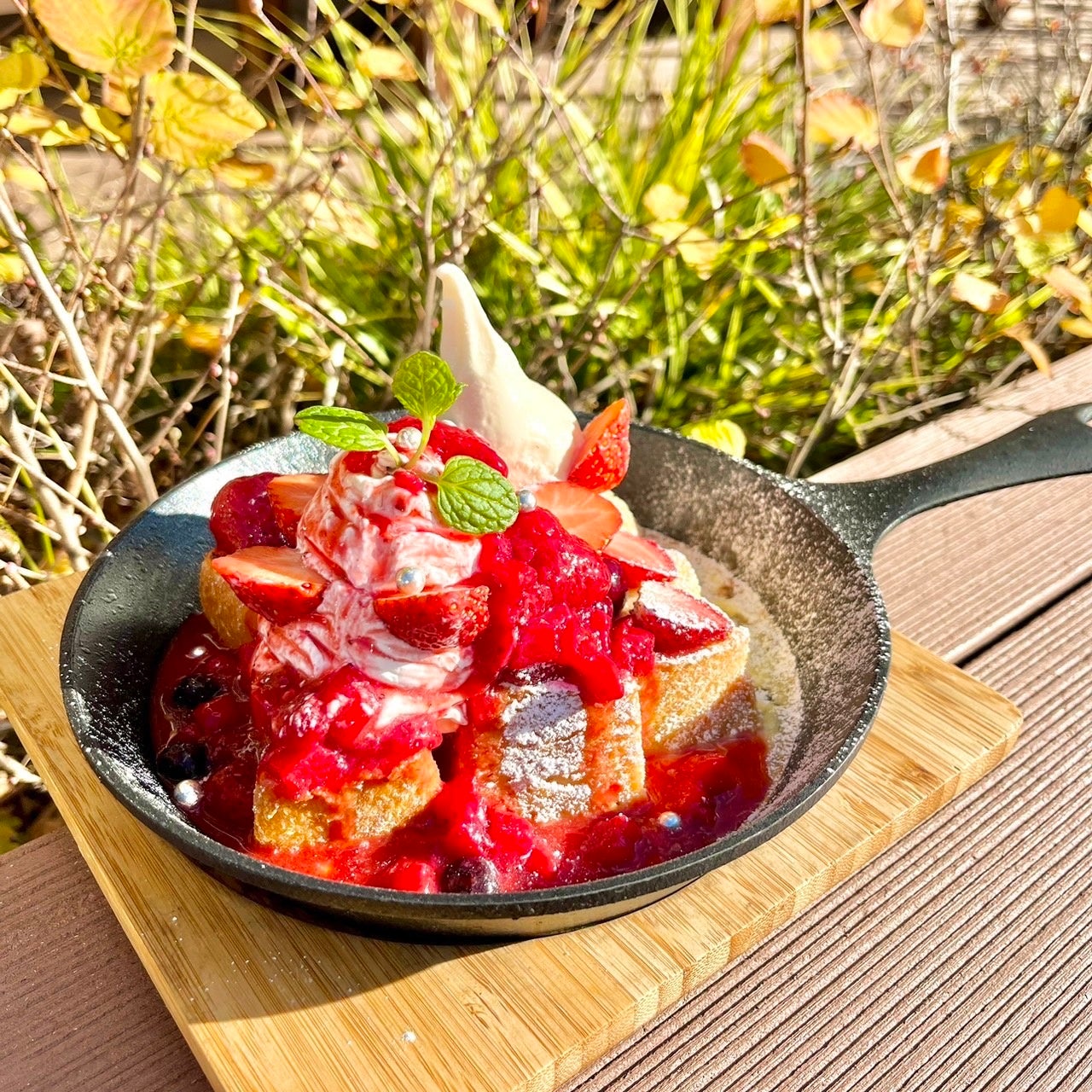 苺狂い鉄板フレンチトースト