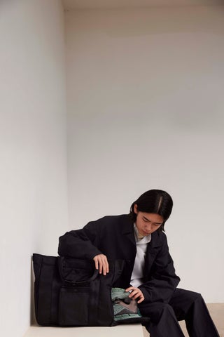 【吉田カバン】POTRの新作「SCOPE」を発売します。 | 株式会社 吉田のプレスリリース