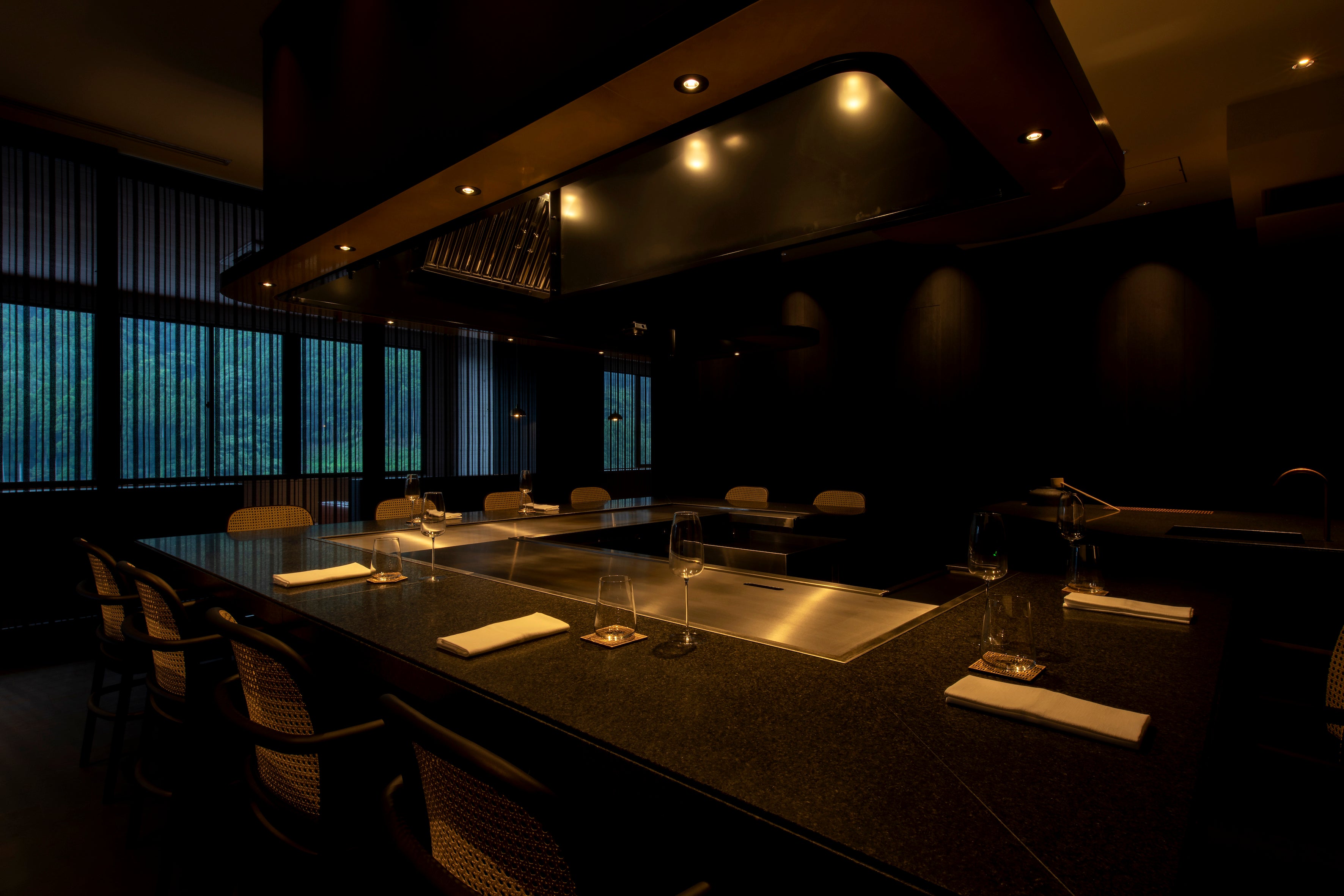 鉄板焼カウンター