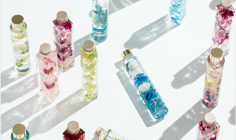 新鮮な花や植物が色あせないまま3年以上楽しめる技術は【特許】を取得