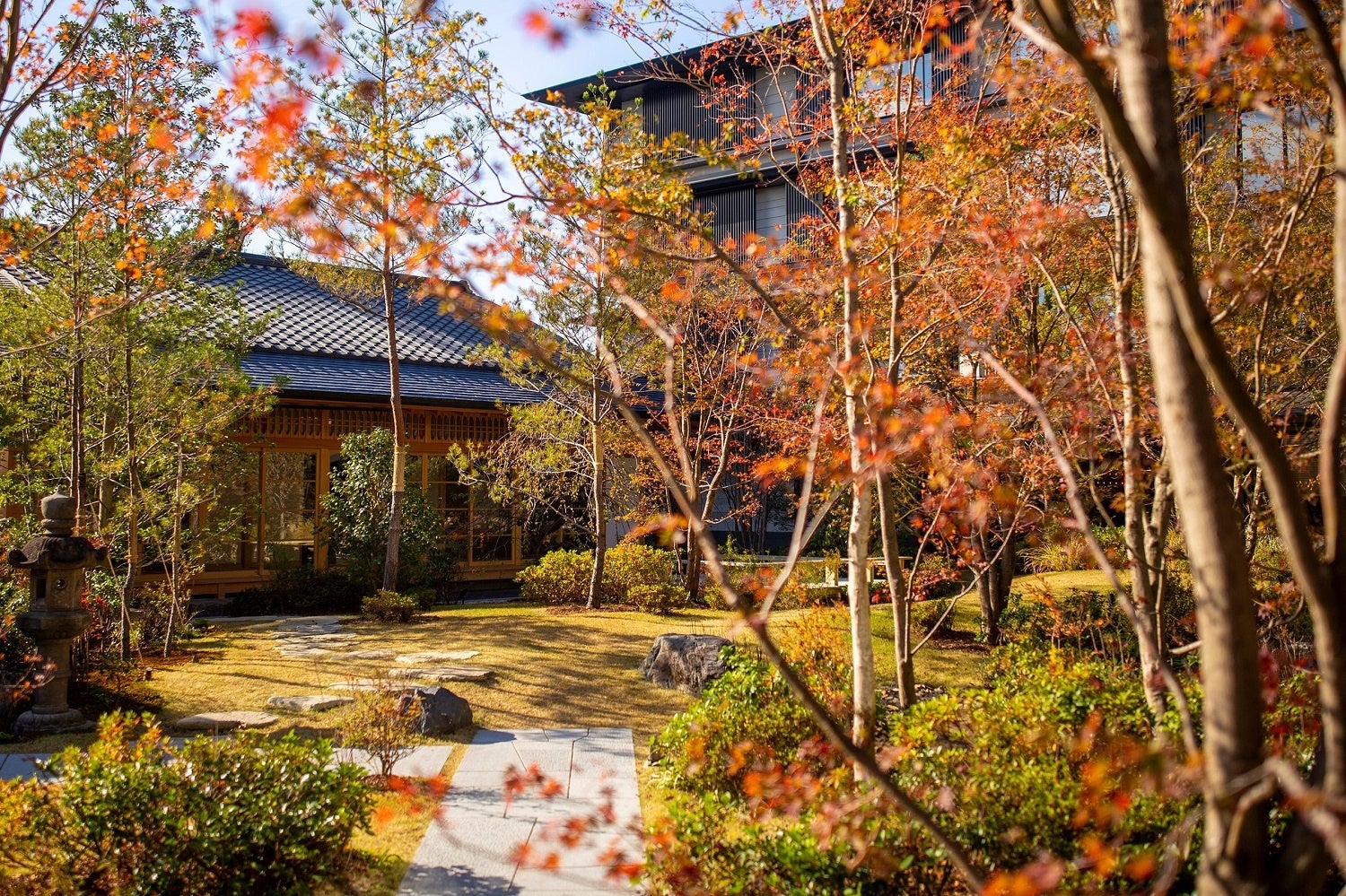 ホテル庭園（秋）