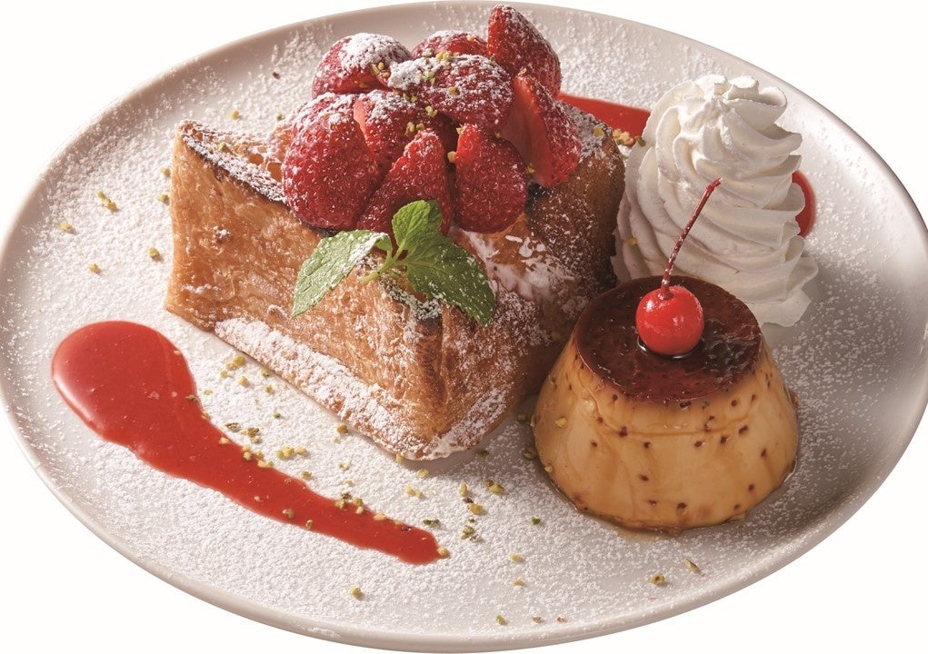 たっぷり苺のフレンチトースト ￥1,429 　たっぷりの苺をのせたフレンチトースト。熱々生地にアイスが溶けて苺の酸味もプラスされ 贅沢な美味しさ。