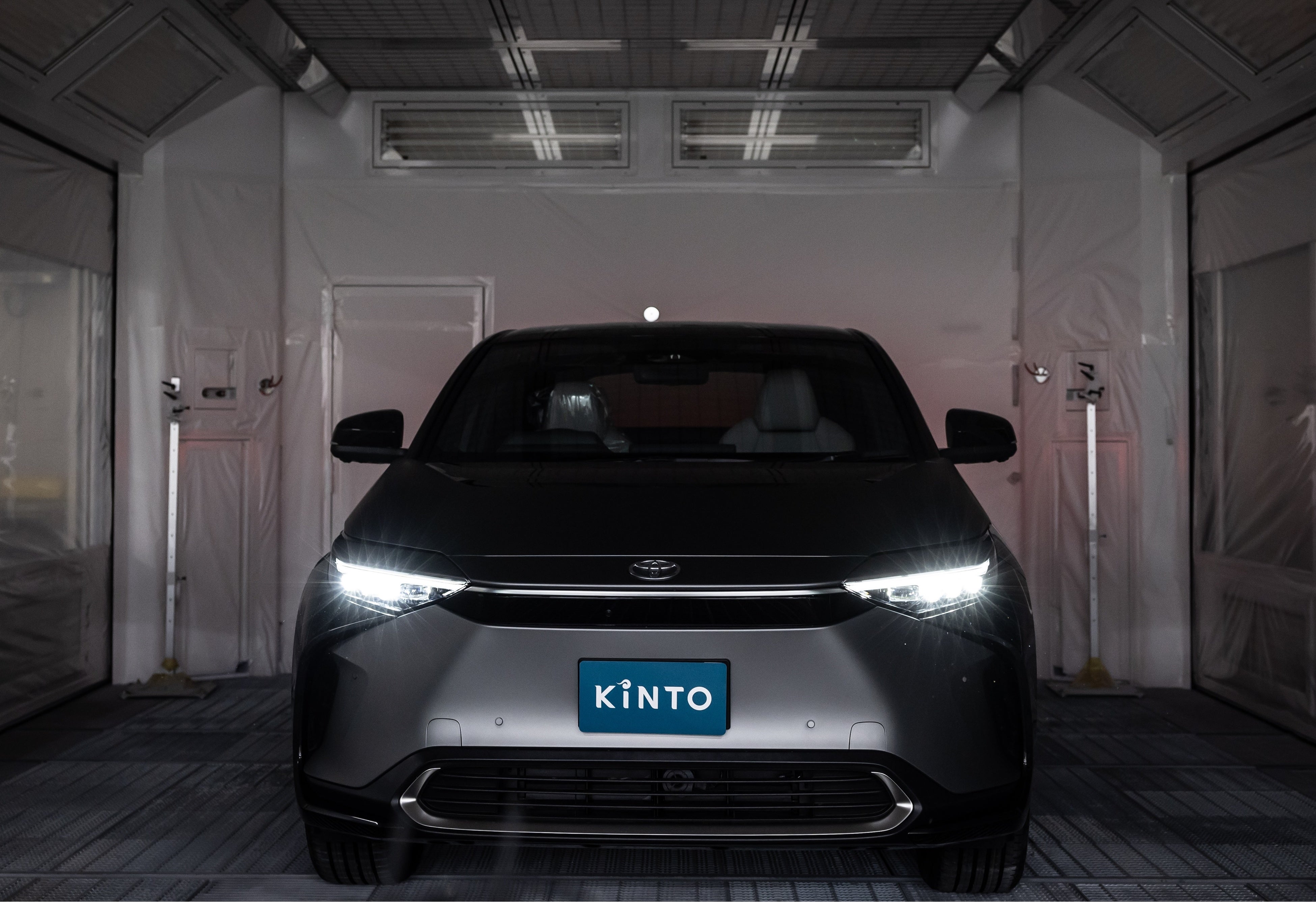 「剥がせるボディカラー」を施工したbZ4X