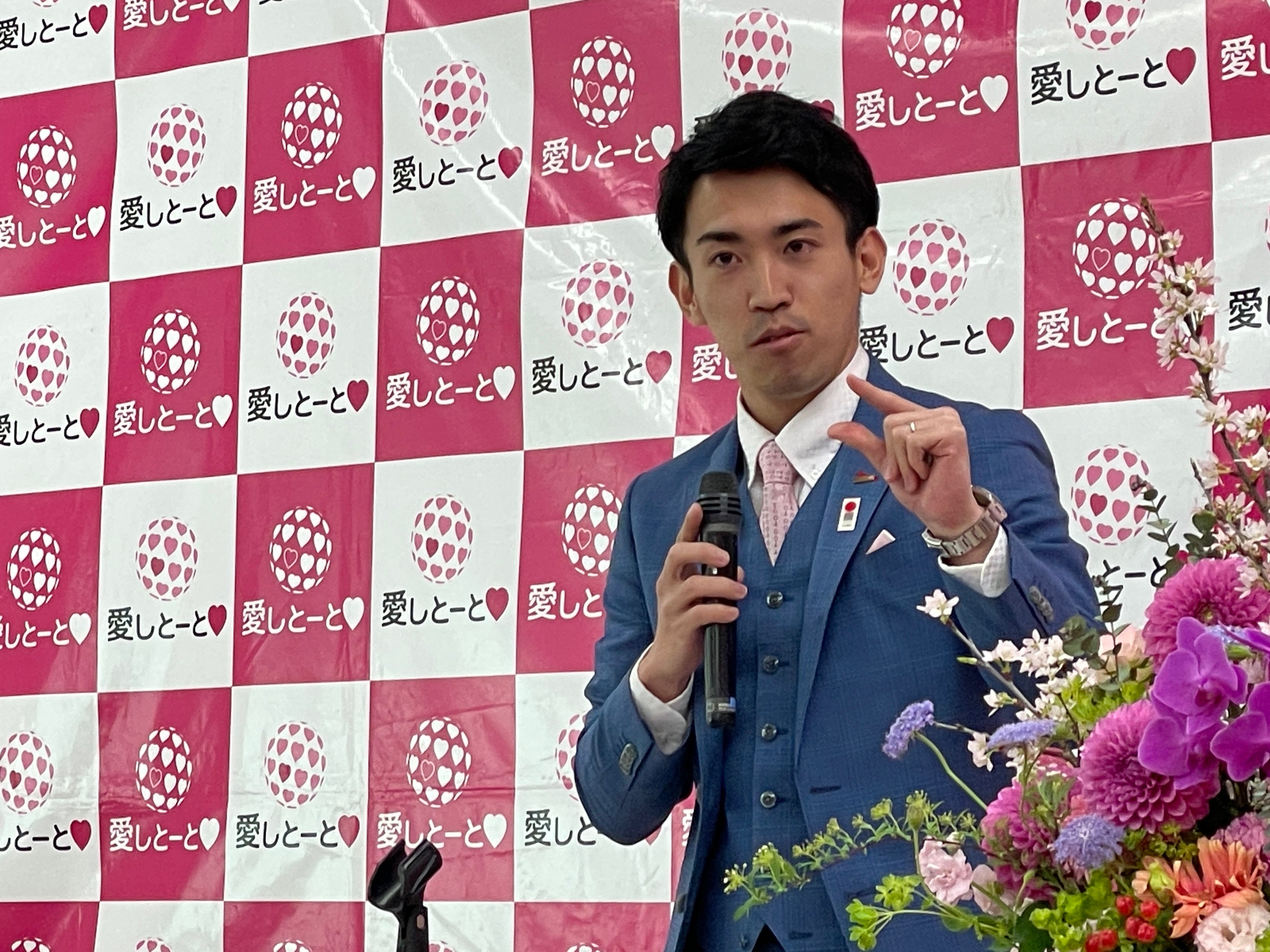 愛しとーと　社長 岩本凌