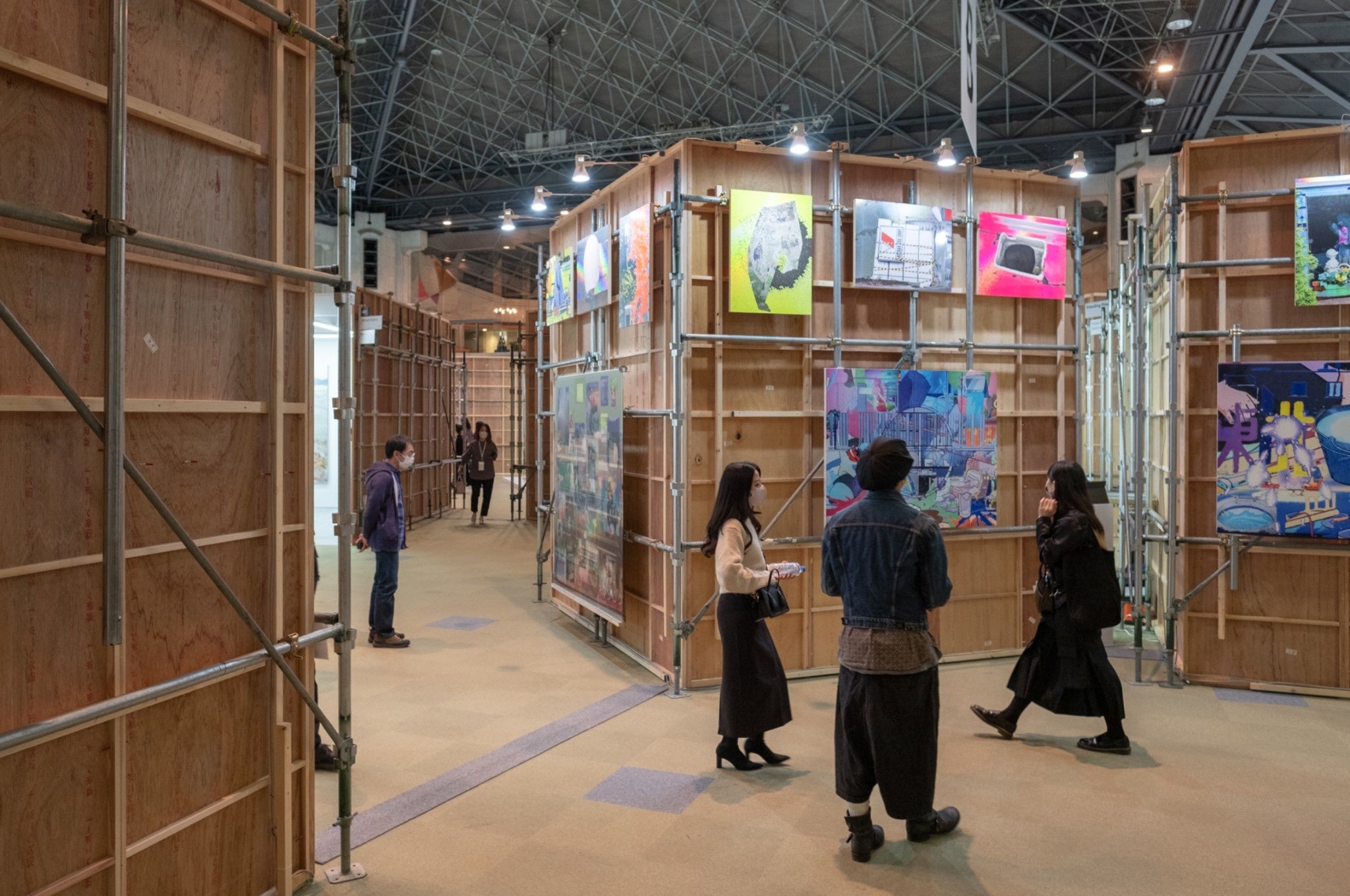 2021年ACK会期中の国立京都国際会館イベントホール内の様子　Courtesy of ACK, 2021, photo by Nobutada Omote